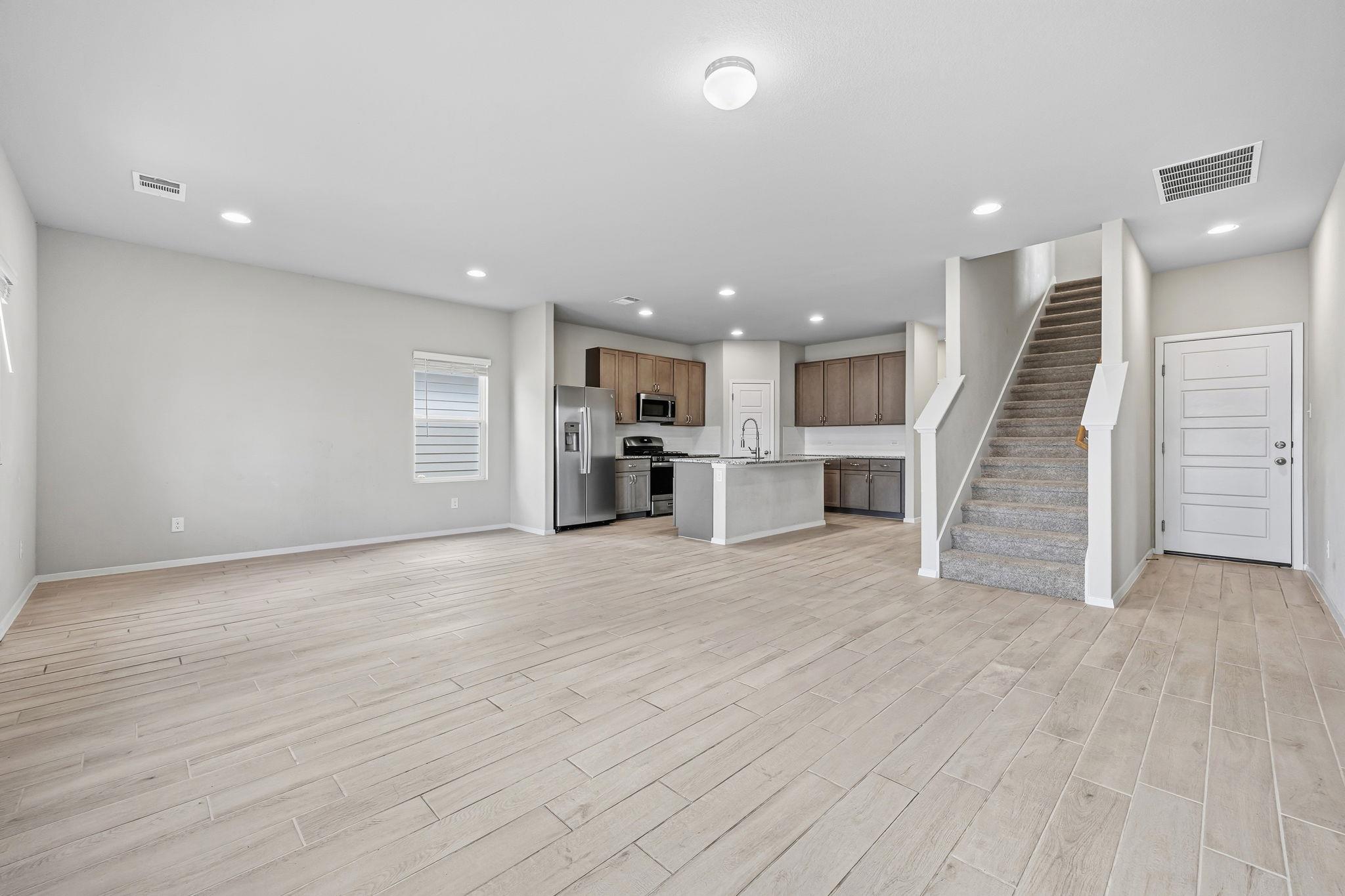 251 Chesterfield Dr, Kyle, TX 78640