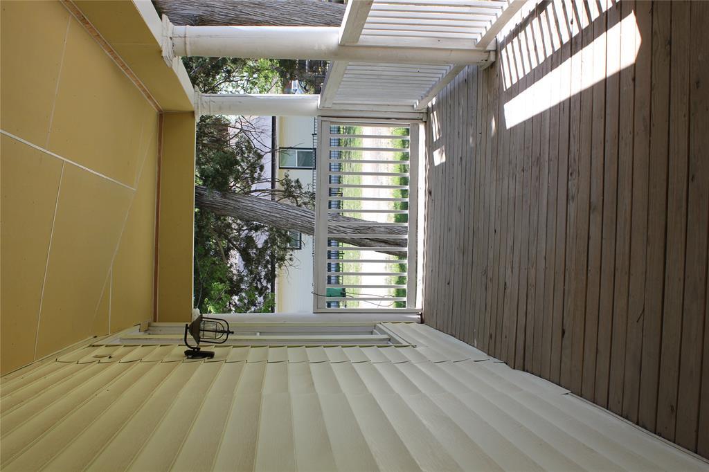 401 Shaw St, Taylor, TX 76574