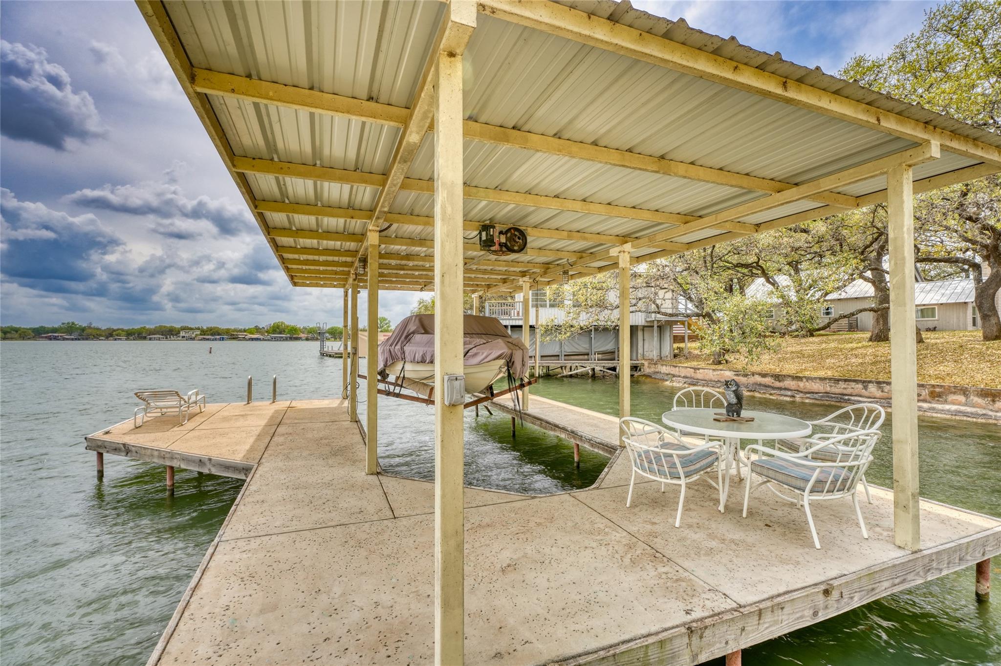 1833 Highland Dr, Marble Falls, TX 78654