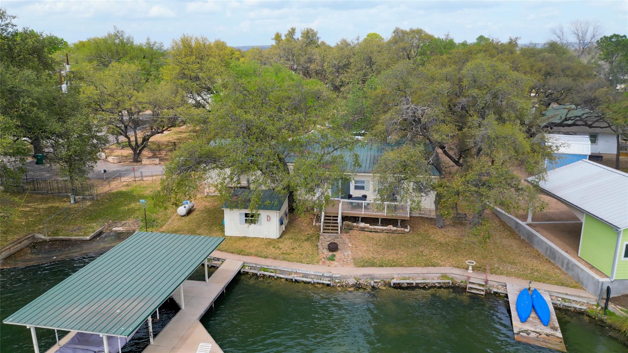 1833 Highland Dr, Marble Falls, TX 78654