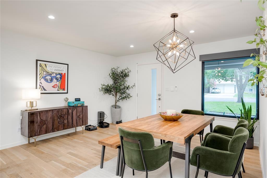 2111 Teakwood Dr, Austin, TX 78757