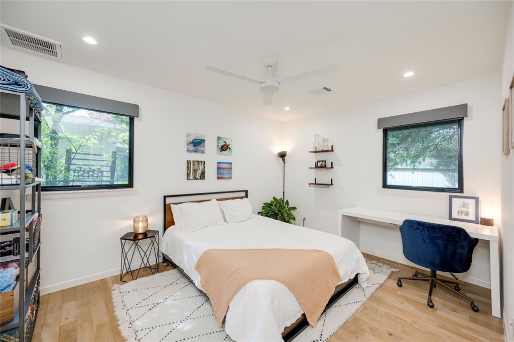 2111 Teakwood Dr, Austin, TX 78757