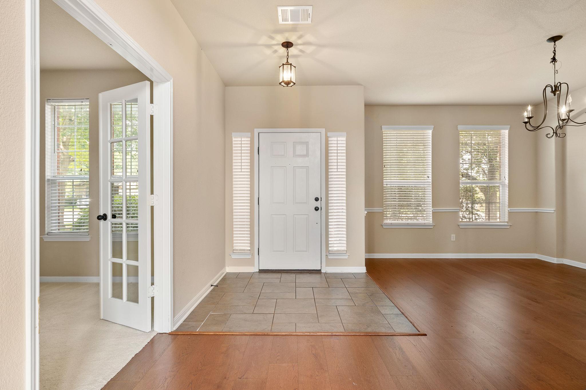 676 Rusk Rd, Round Rock, TX 78665