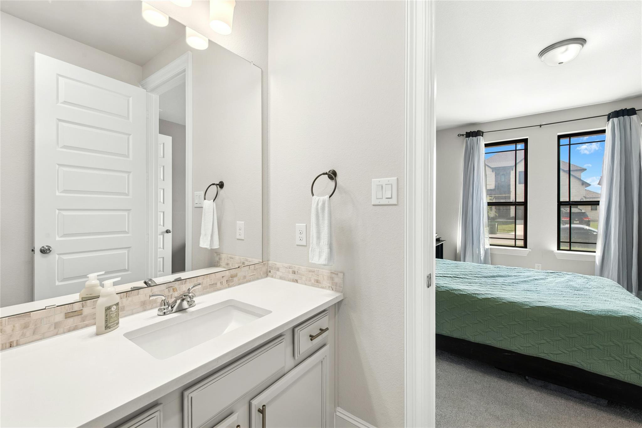 229 Rieti Pkwy, Liberty Hill, TX 78642