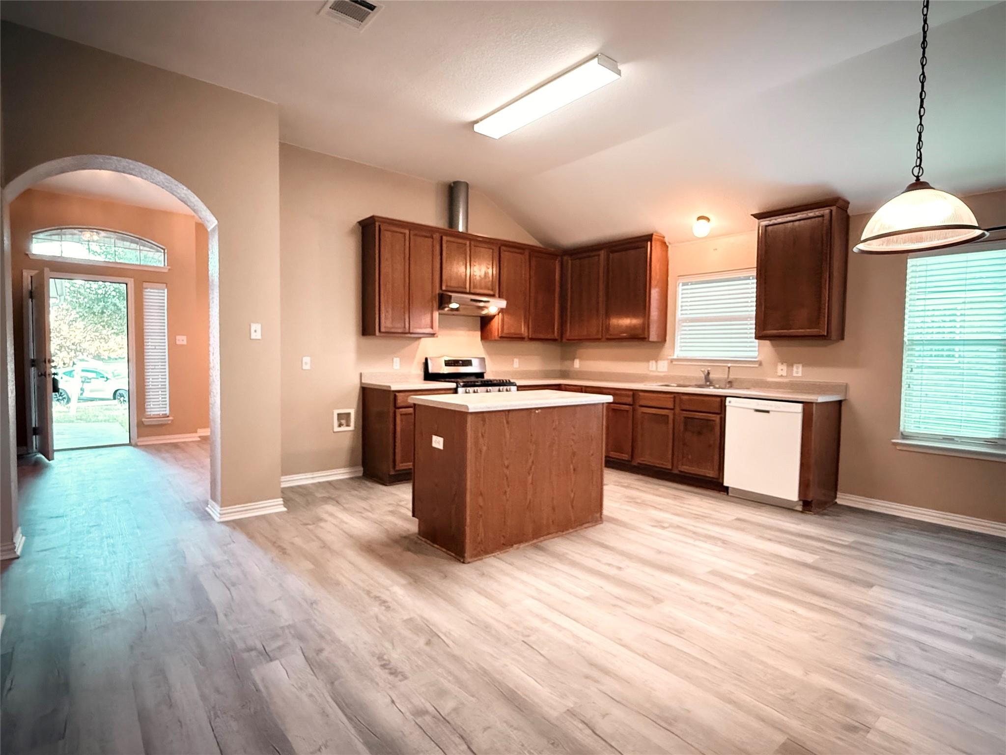 1548 Tonia Loop, Round Rock, TX 78665