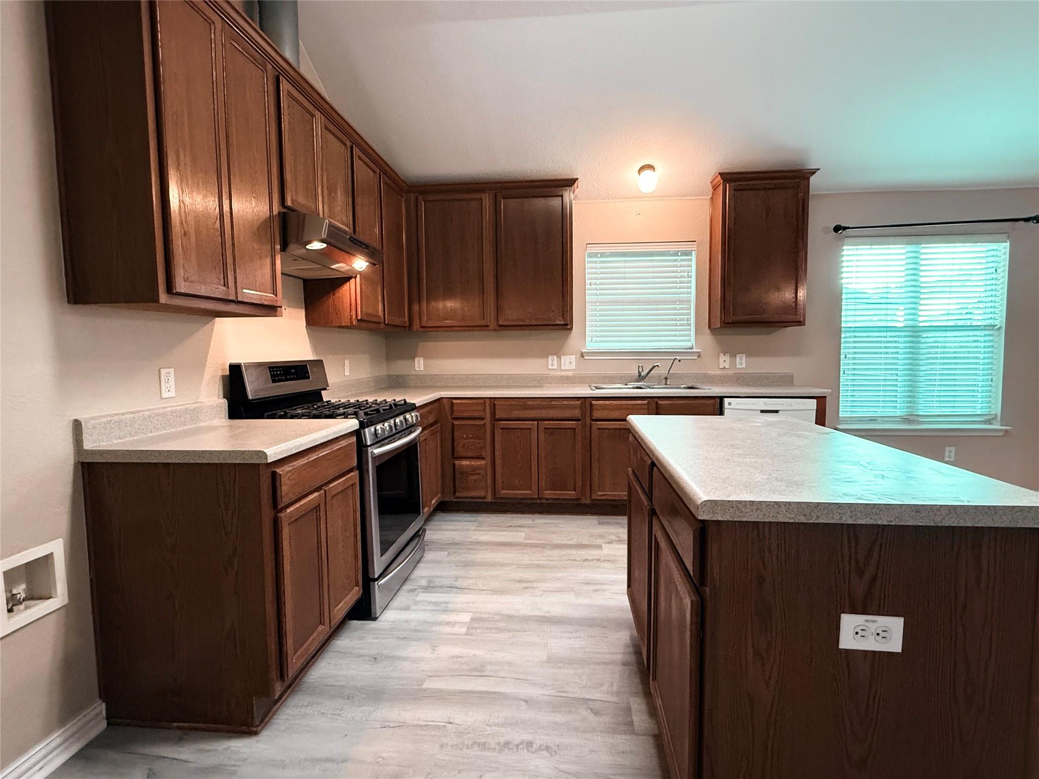 1548 Tonia Loop, Round Rock, TX 78665