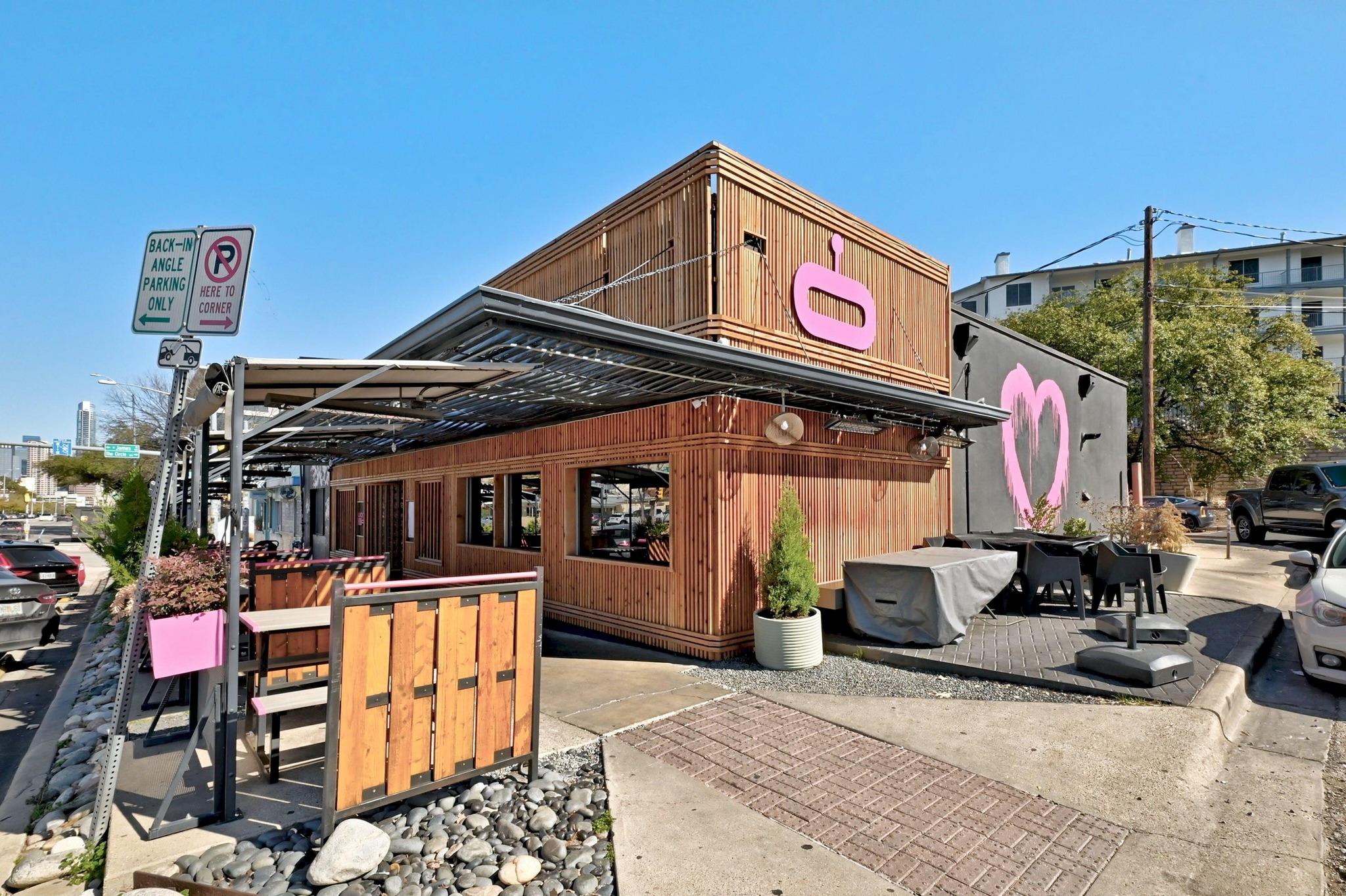 1401 Eva St # 204, Austin, TX 78704