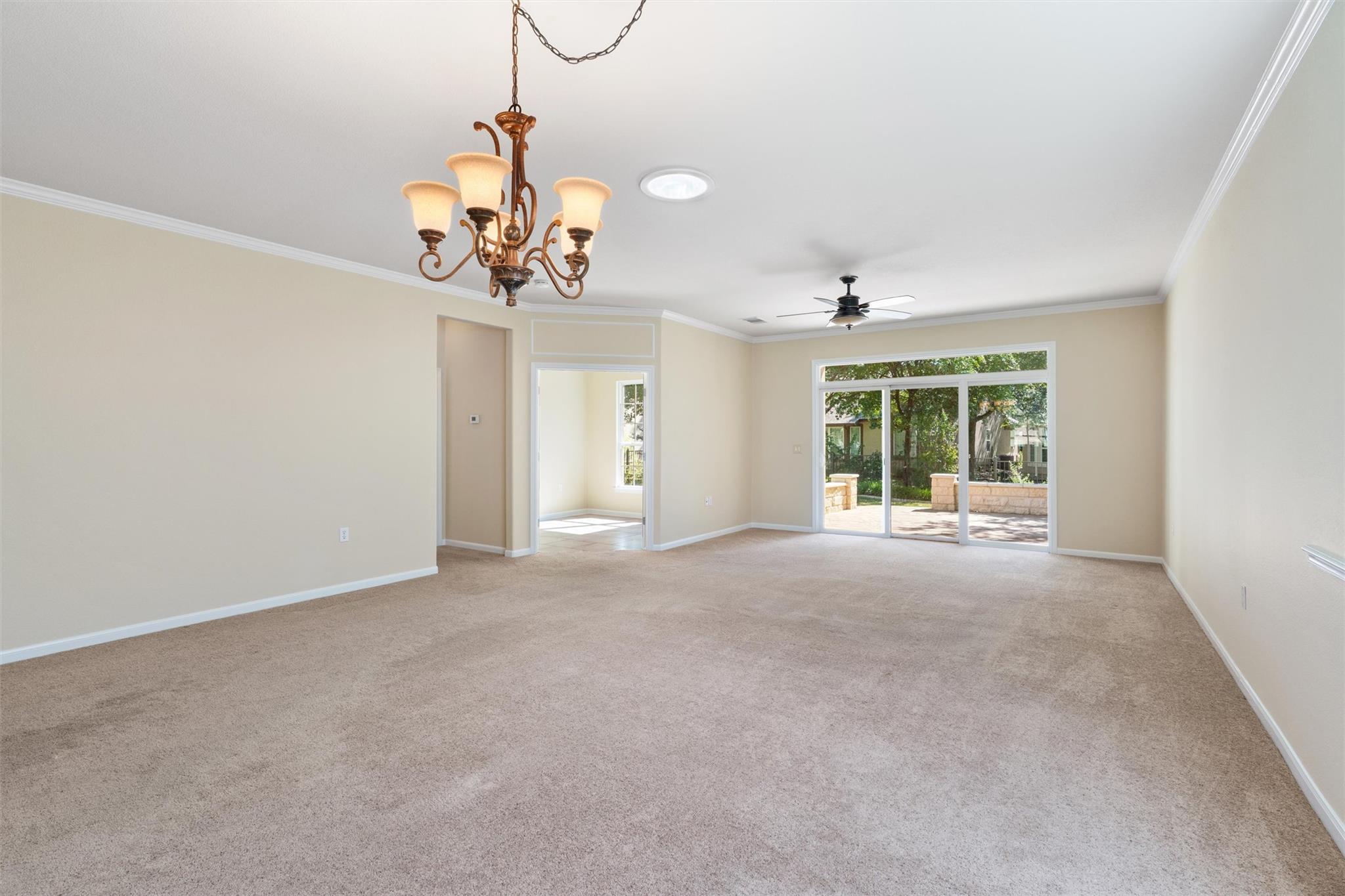 102 Breckenridge St, Georgetown, TX 78633