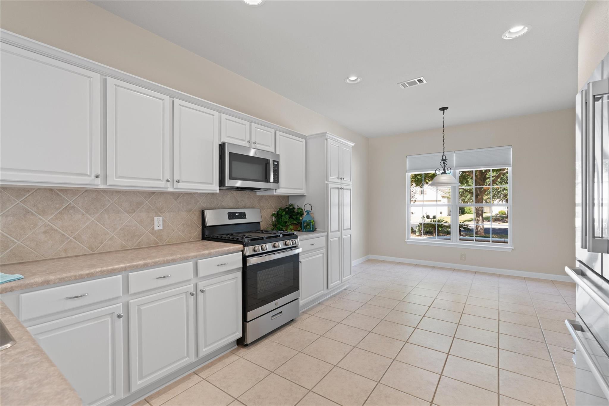 102 Breckenridge St, Georgetown, TX 78633