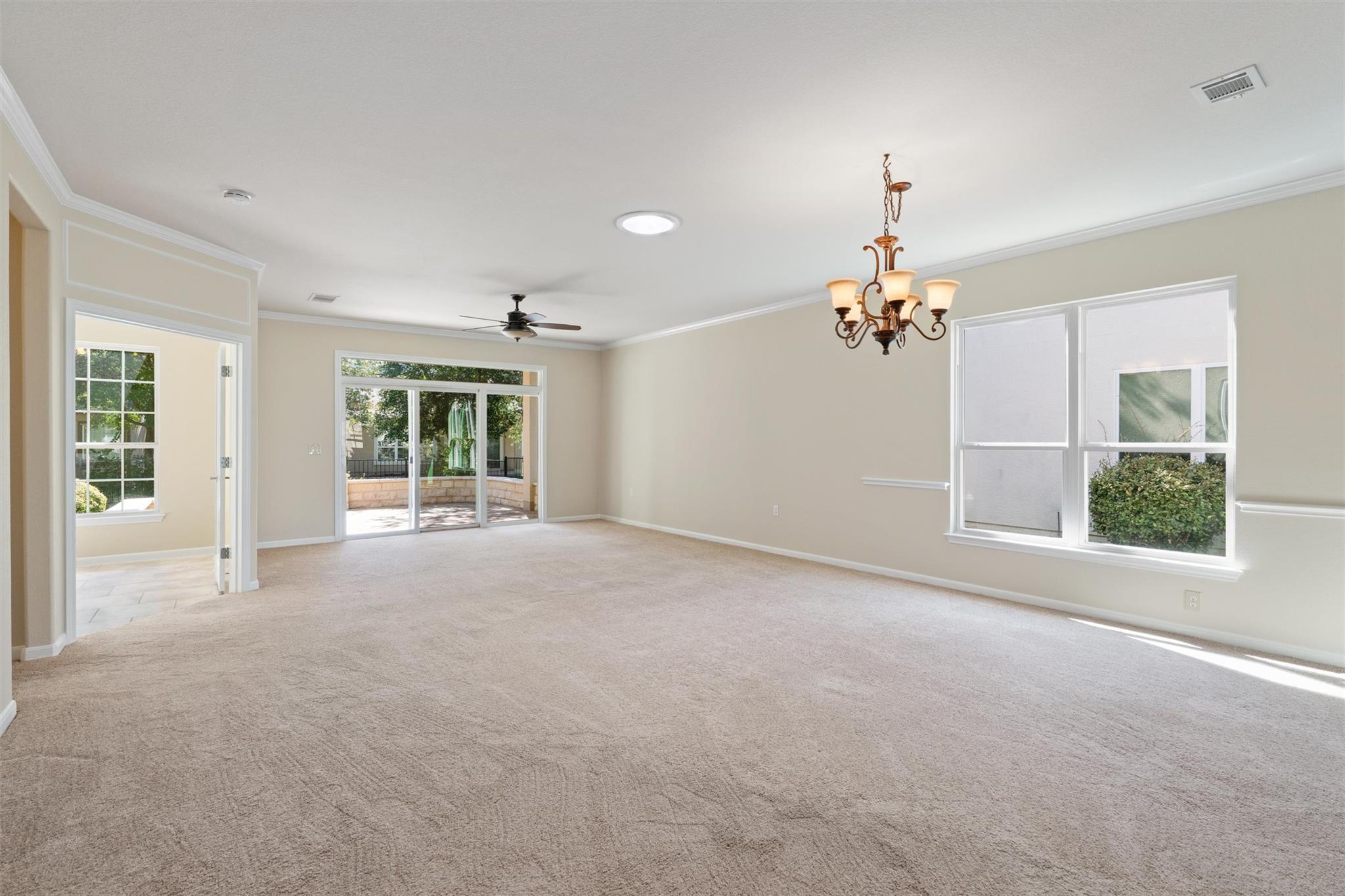 102 Breckenridge St, Georgetown, TX 78633