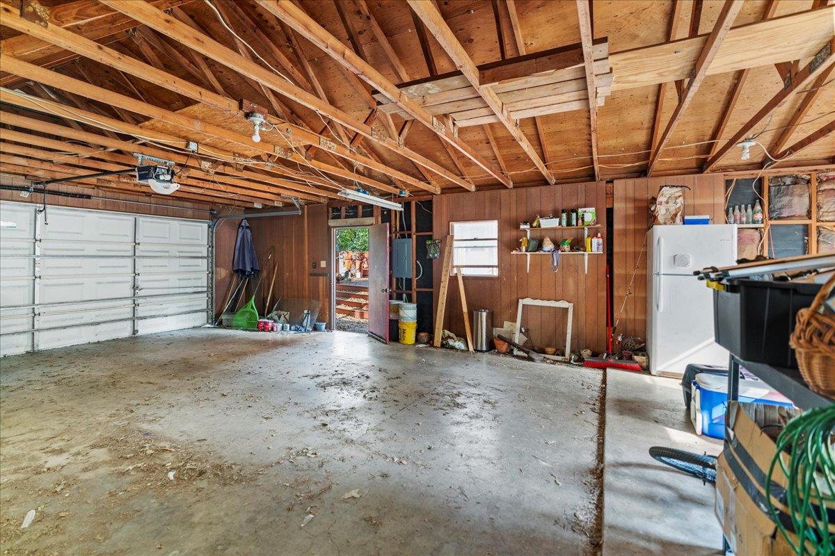 1543 W Clark St, Bartlett, TX 76511