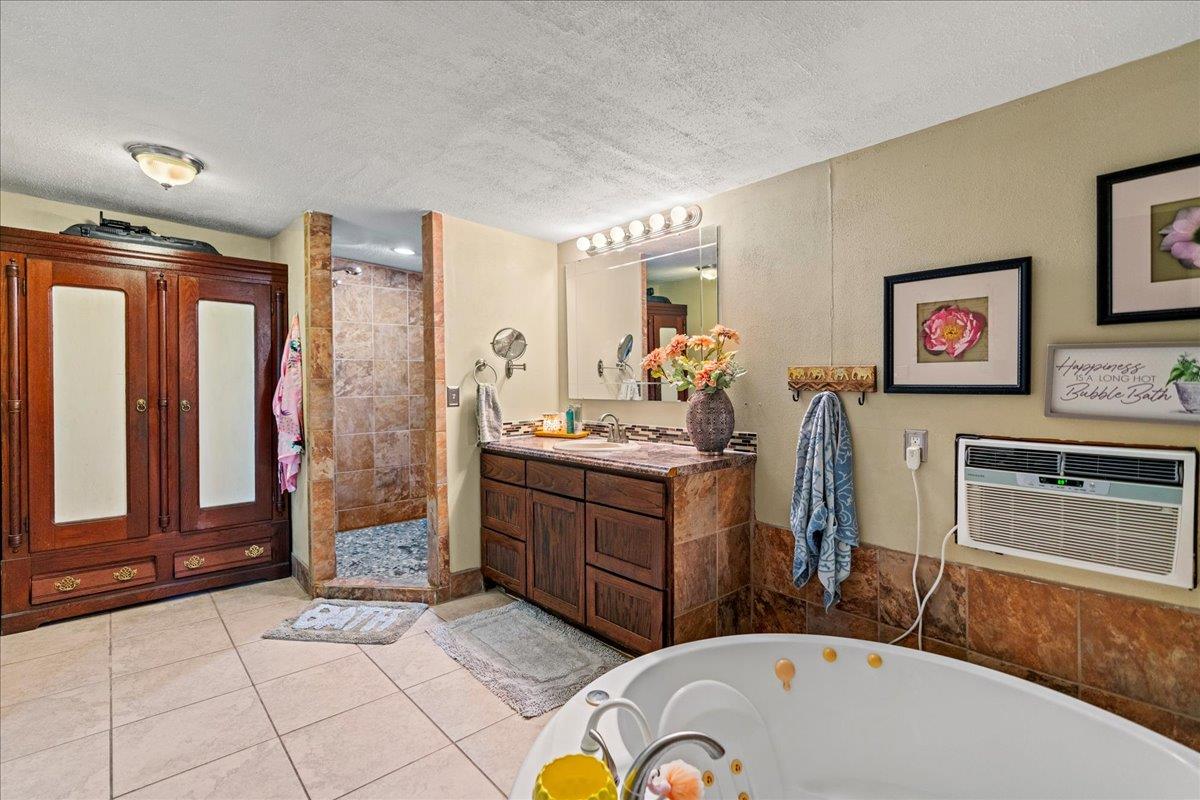 1543 W Clark St, Bartlett, TX 76511