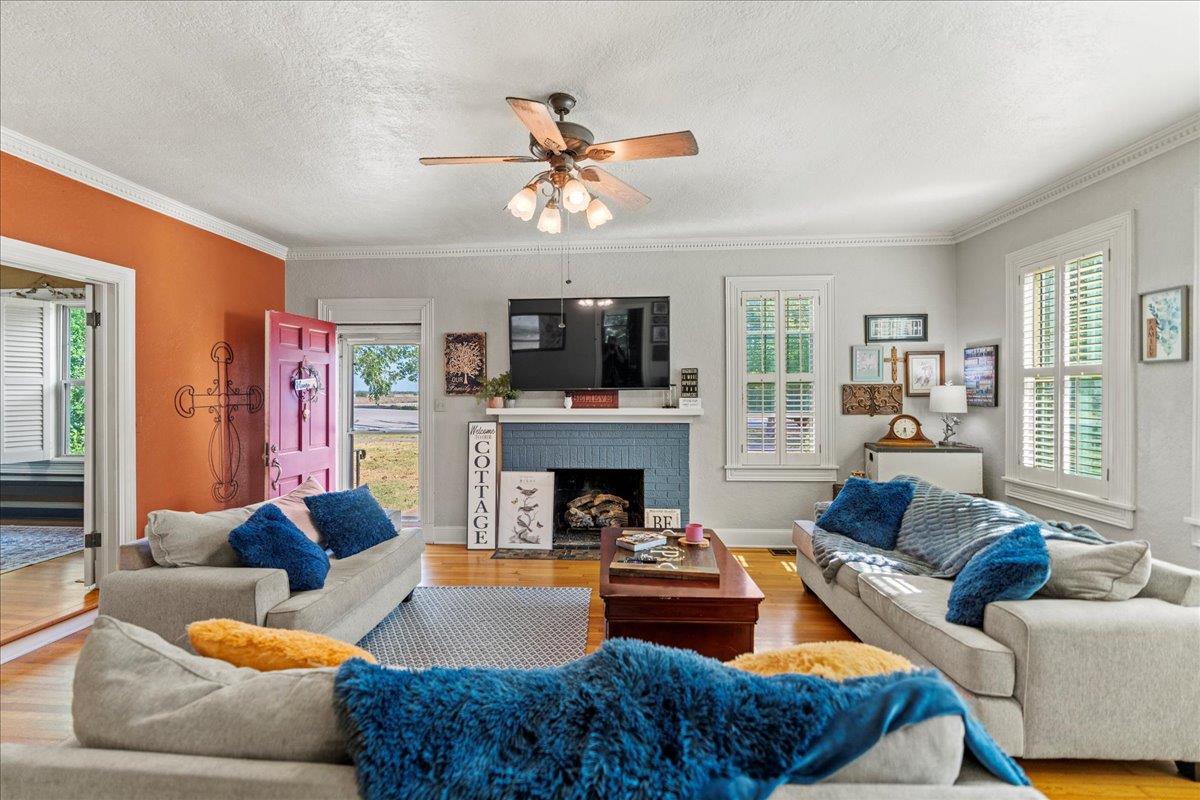 1543 W Clark St, Bartlett, TX 76511