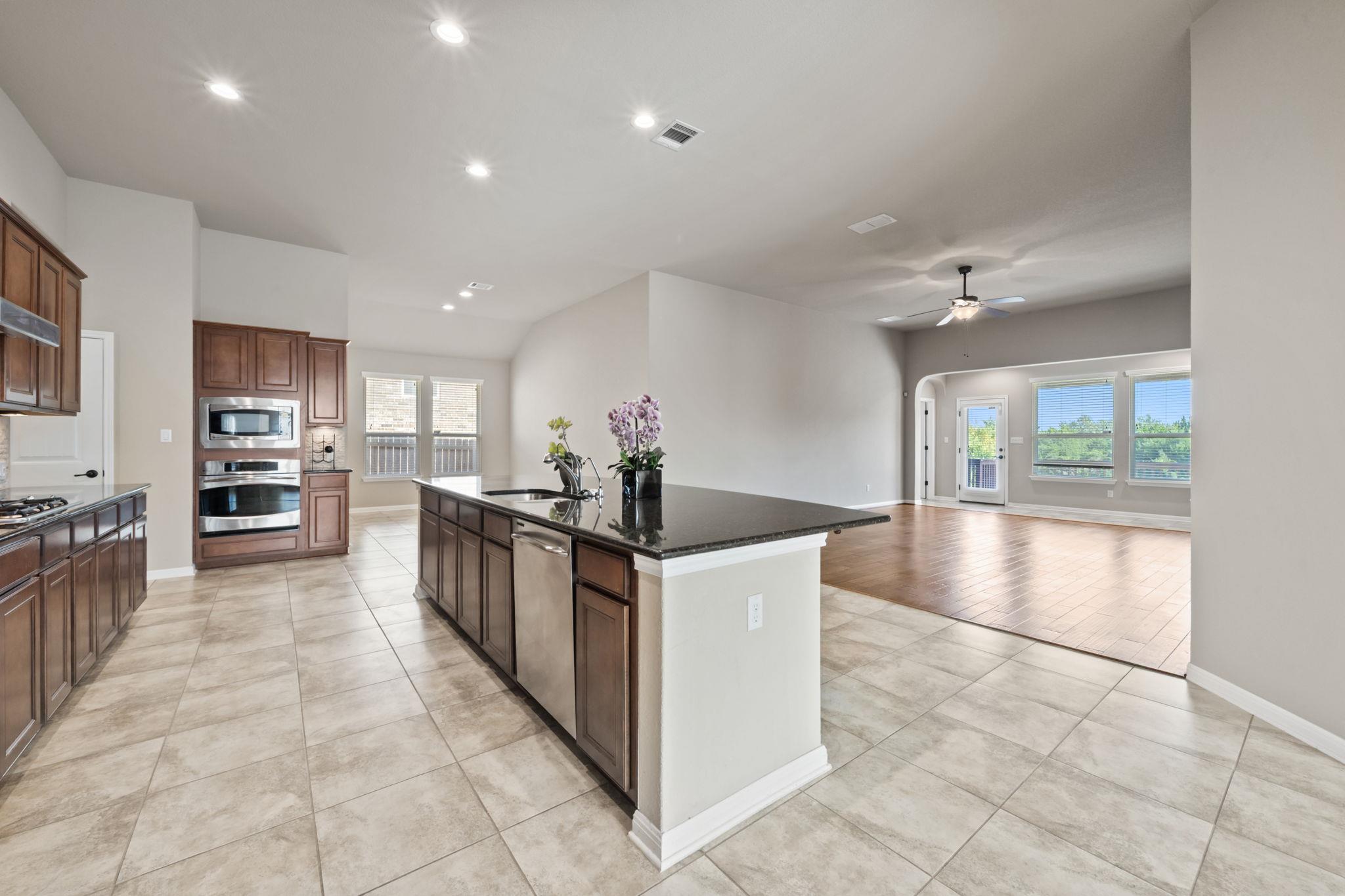 209 Rock Vista Run, Austin, TX 78737