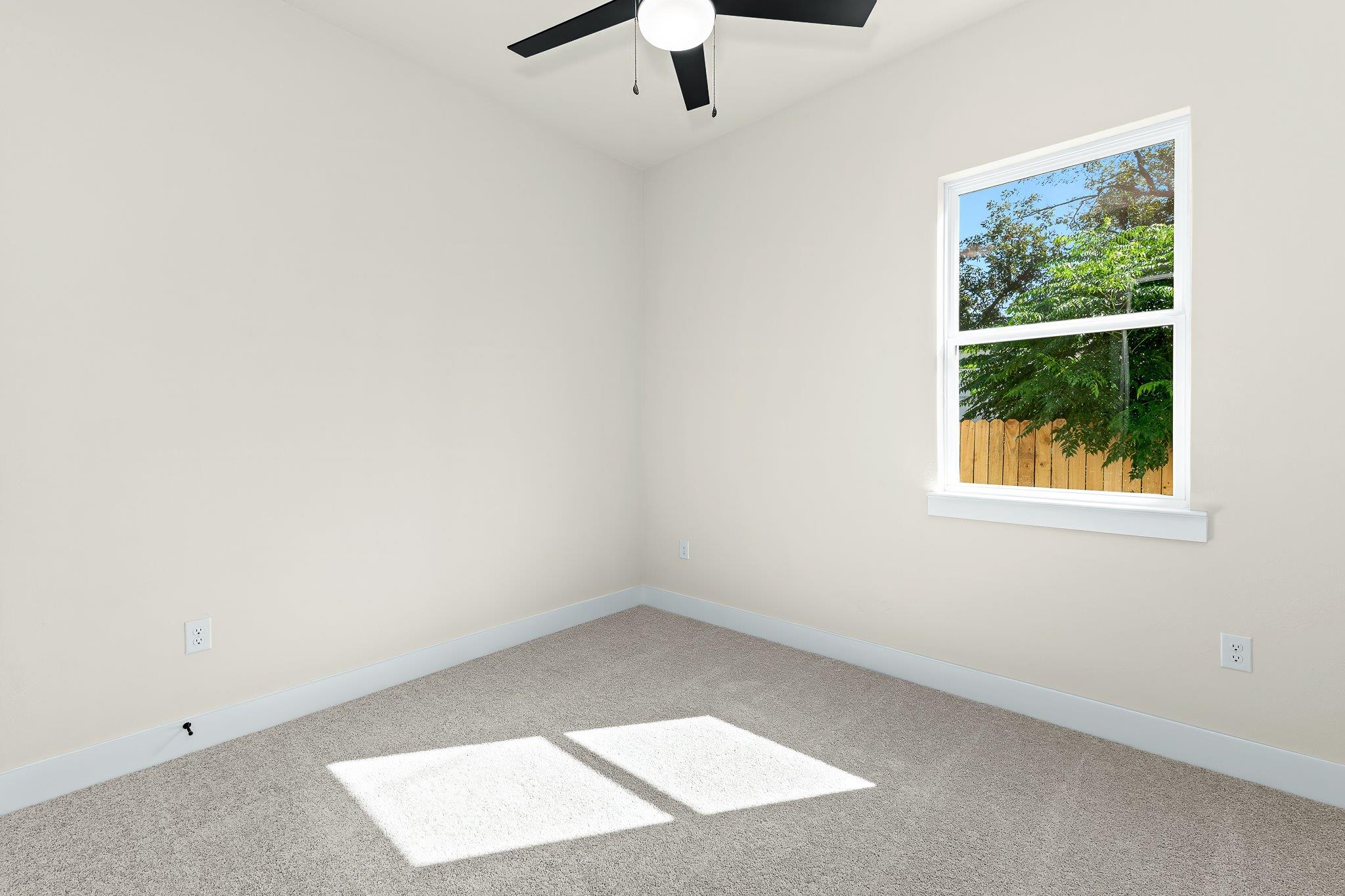 223 W Allen St, Bartlett, TX 76511