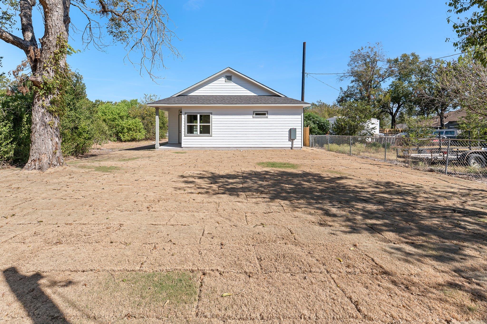 223 W Allen St, Bartlett, TX 76511