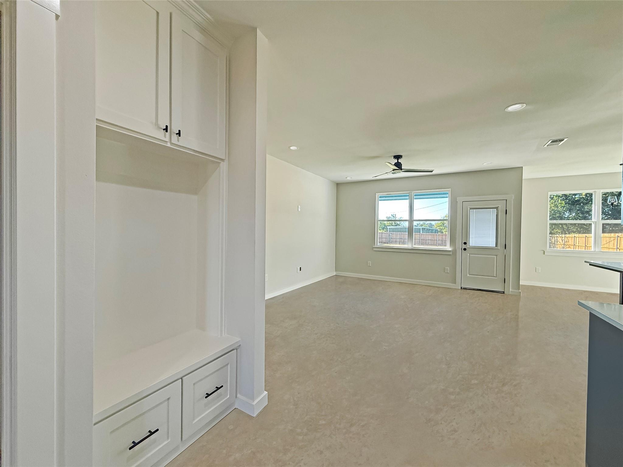 221 Hester St, Lexington, TX 78947