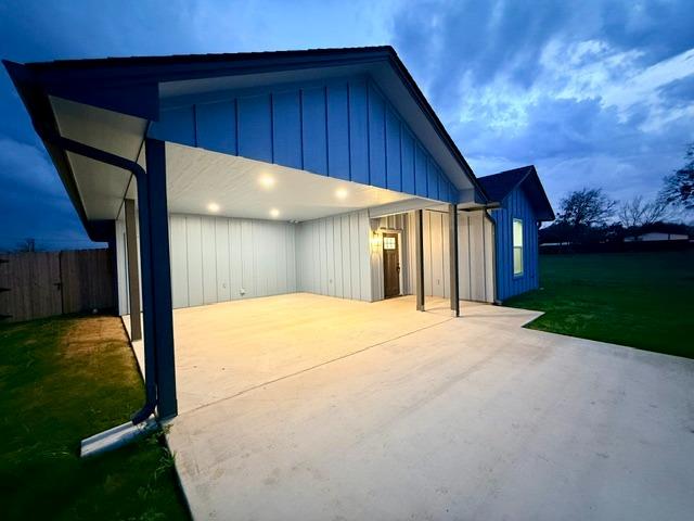 221 Hester St, Lexington, TX 78947