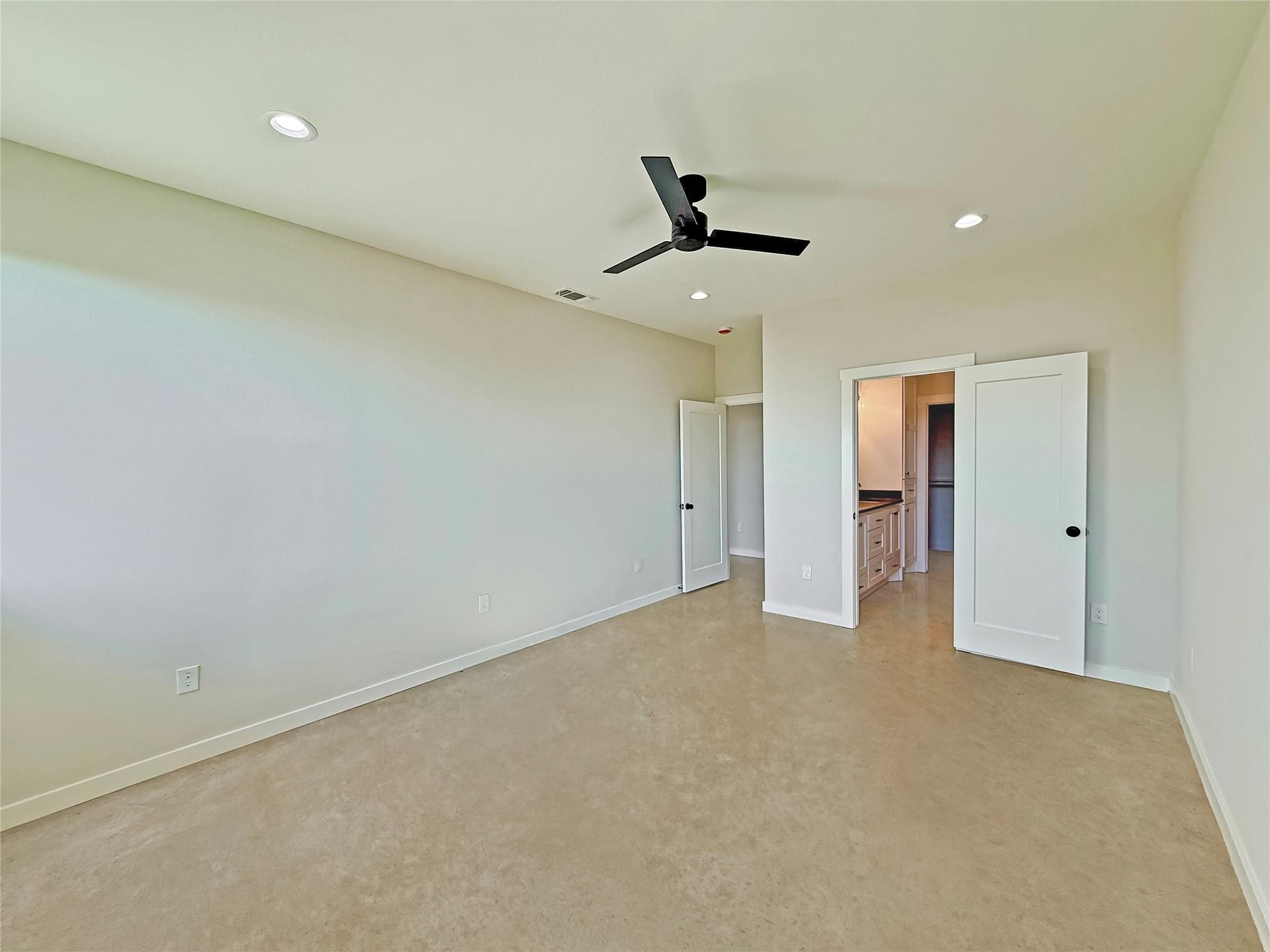 221 Hester St, Lexington, TX 78947