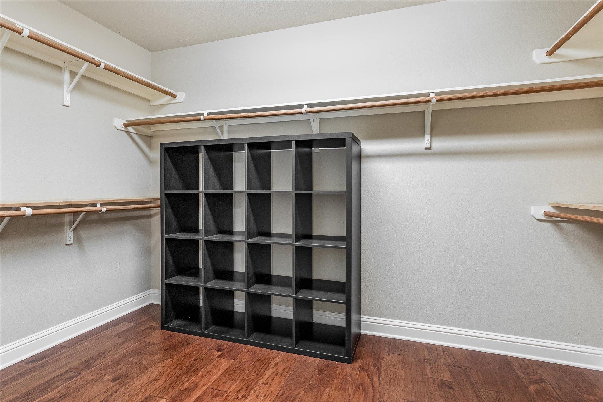 601 Twelve Oaks Ln, Austin, TX 78704