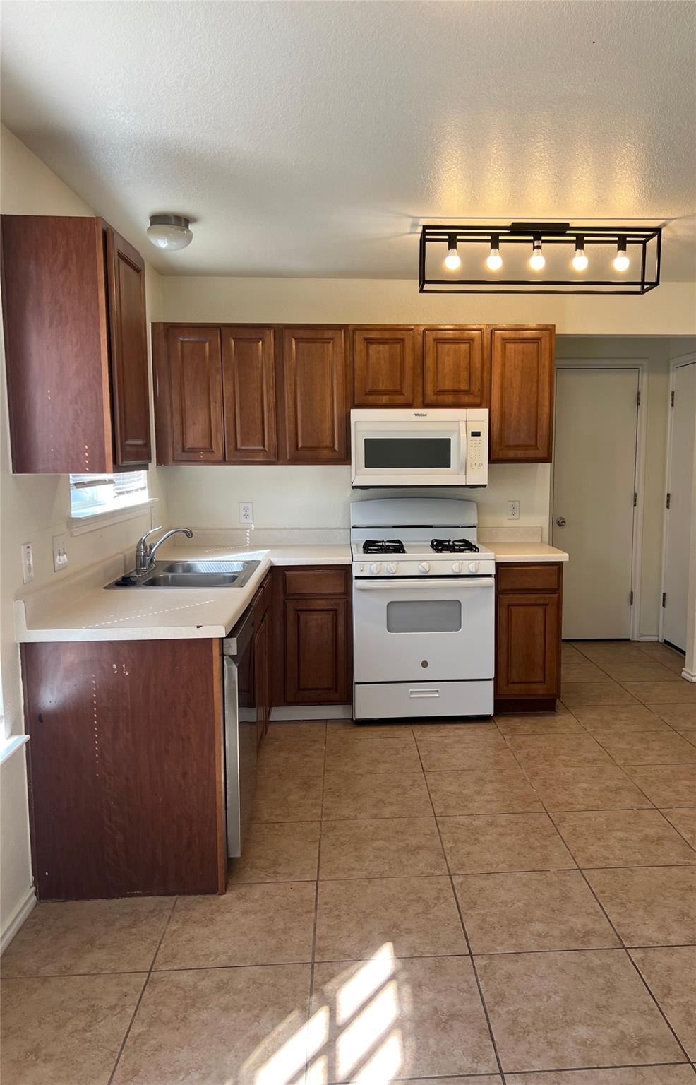 1209 Amberwood Loop, Kyle, TX 78640