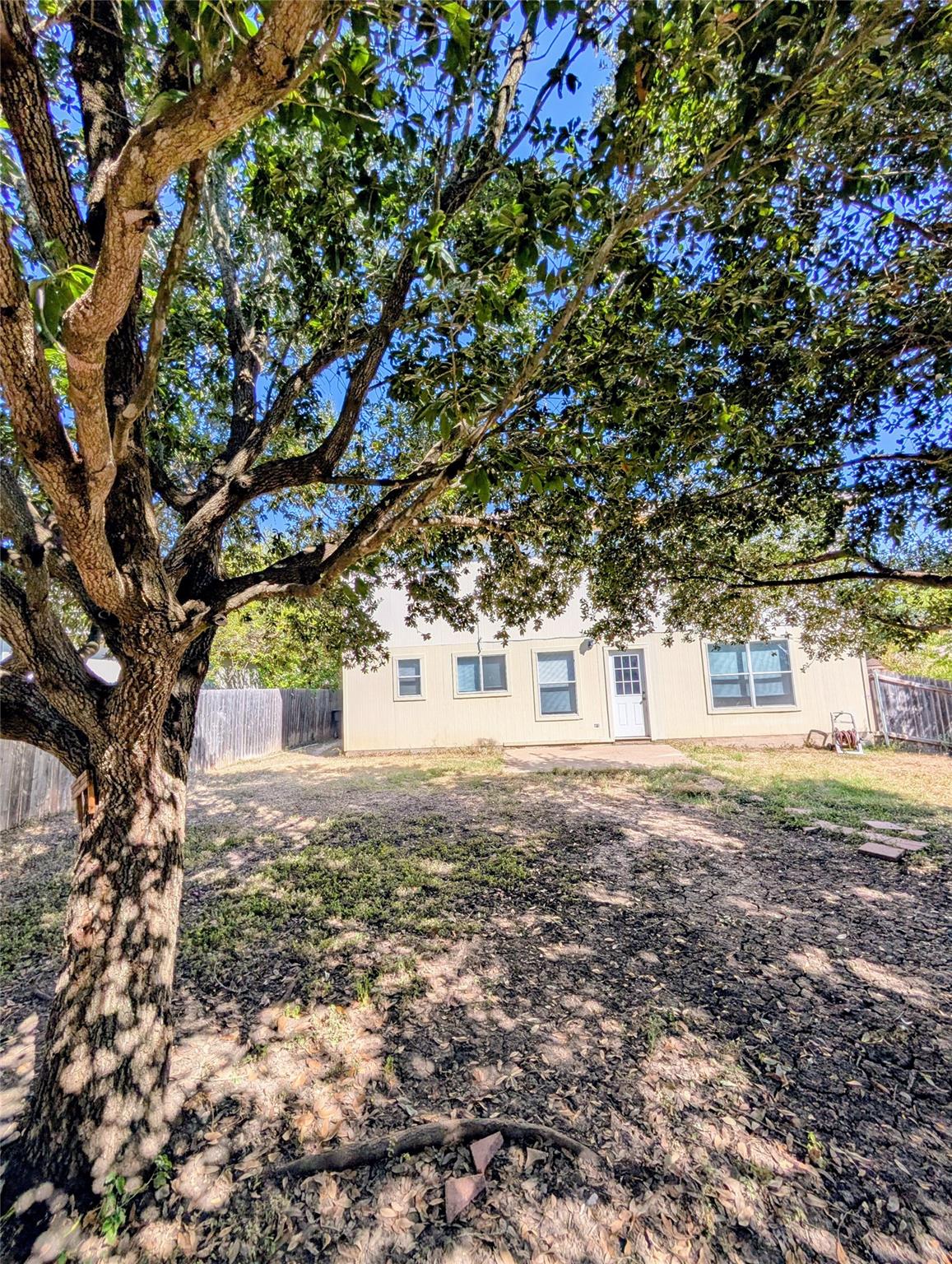 1209 Amberwood Loop, Kyle, TX 78640