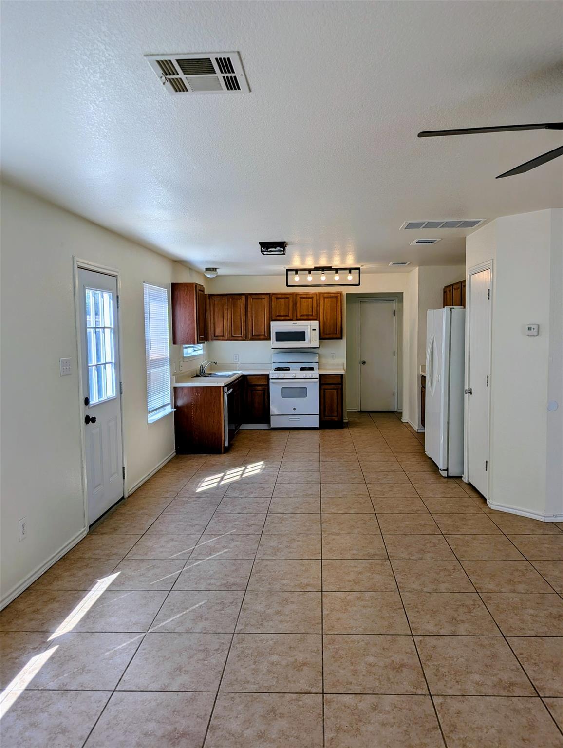 1209 Amberwood Loop, Kyle, TX 78640