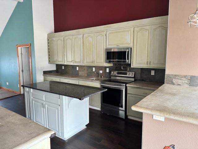 6005 Covers Cv, New Braunfels, TX 78132