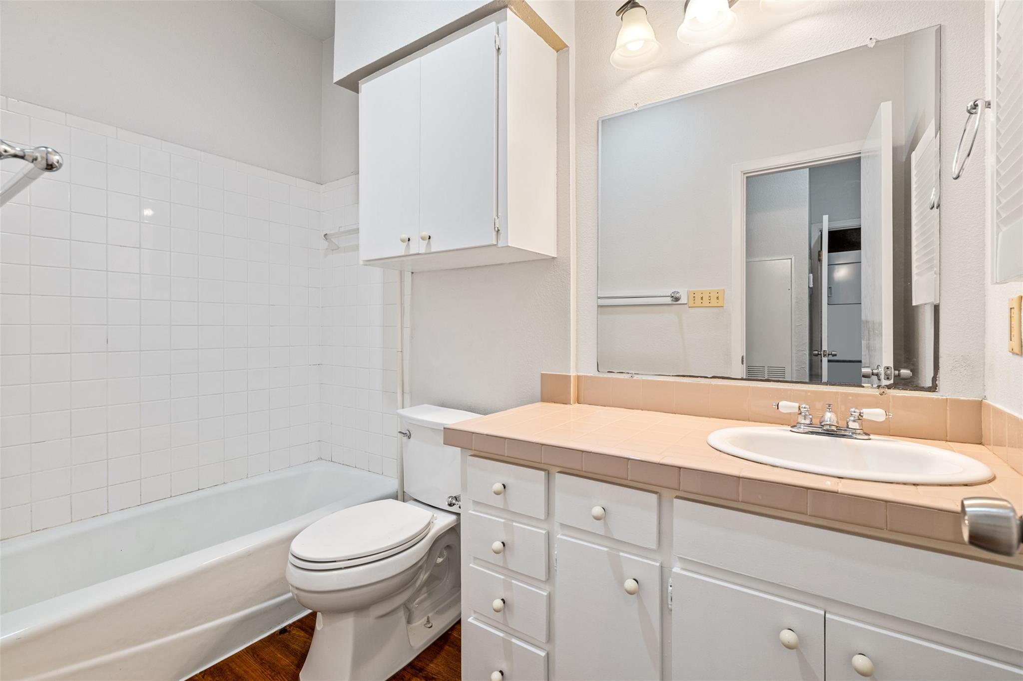 612 Park Pl # 201, Austin, TX 78705