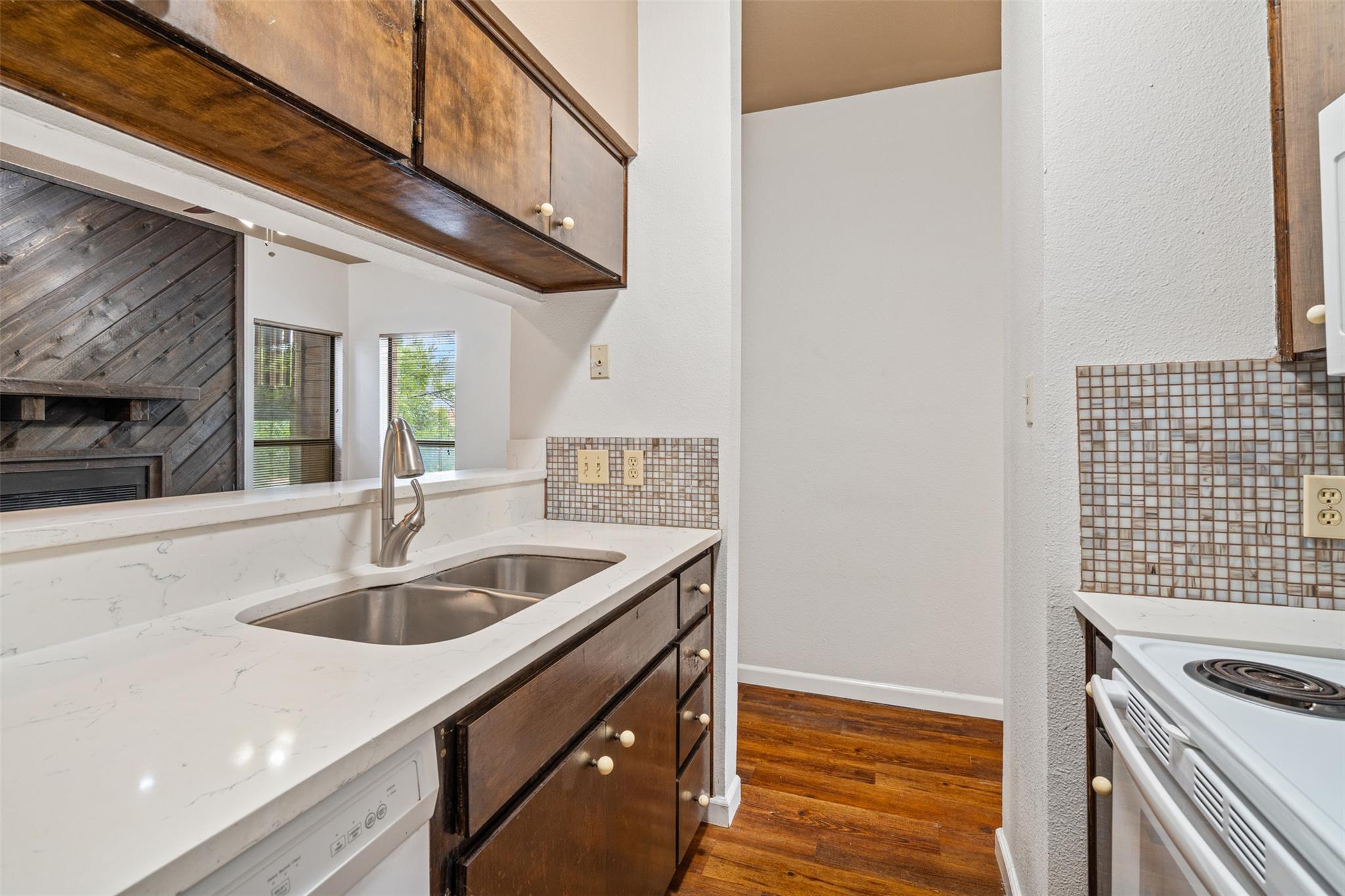 612 Park Pl # 201, Austin, TX 78705