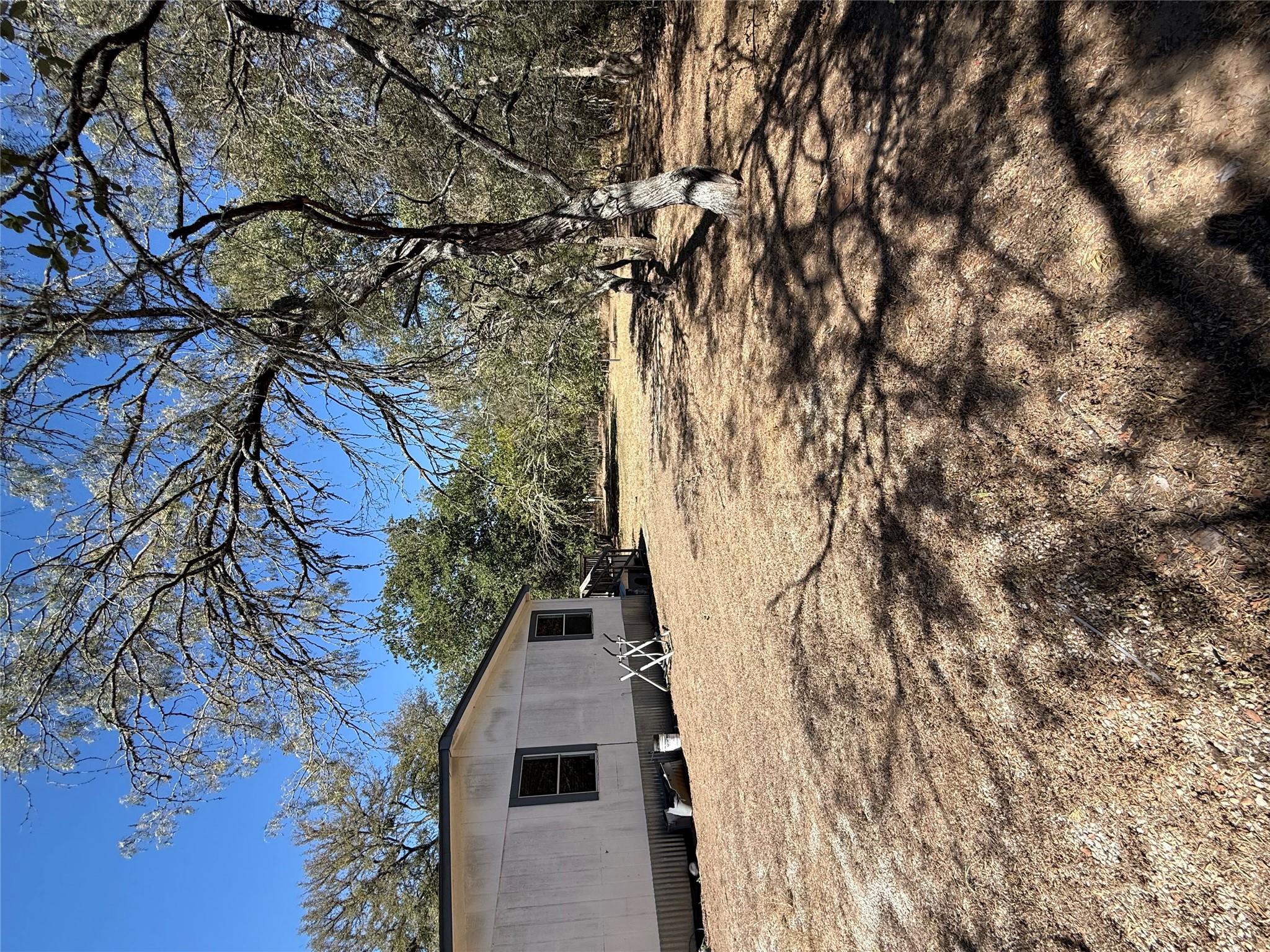 236 Live Oak Dr E, Cedar Creek, TX 78612