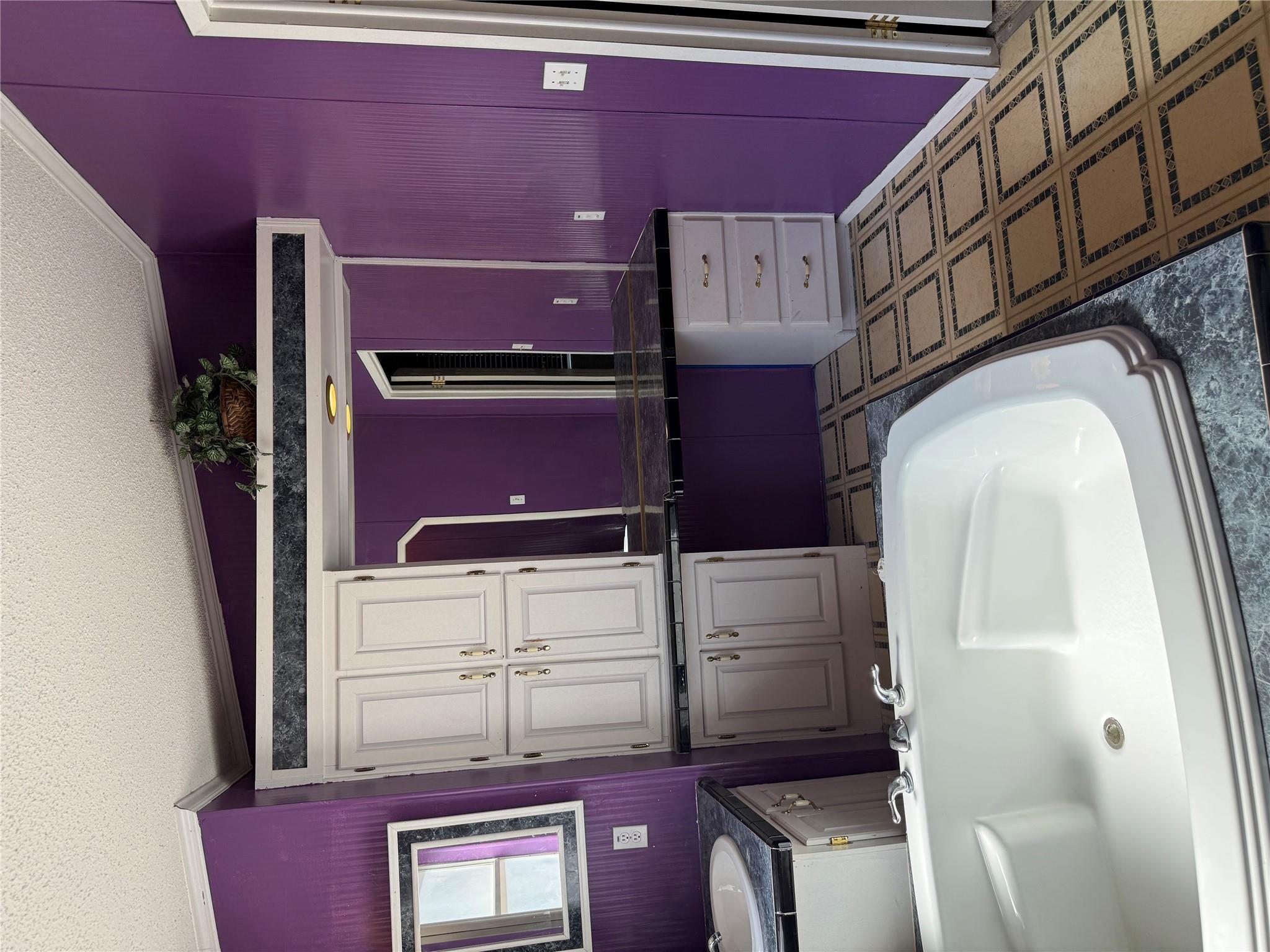 236 Live Oak Dr E, Cedar Creek, TX 78612