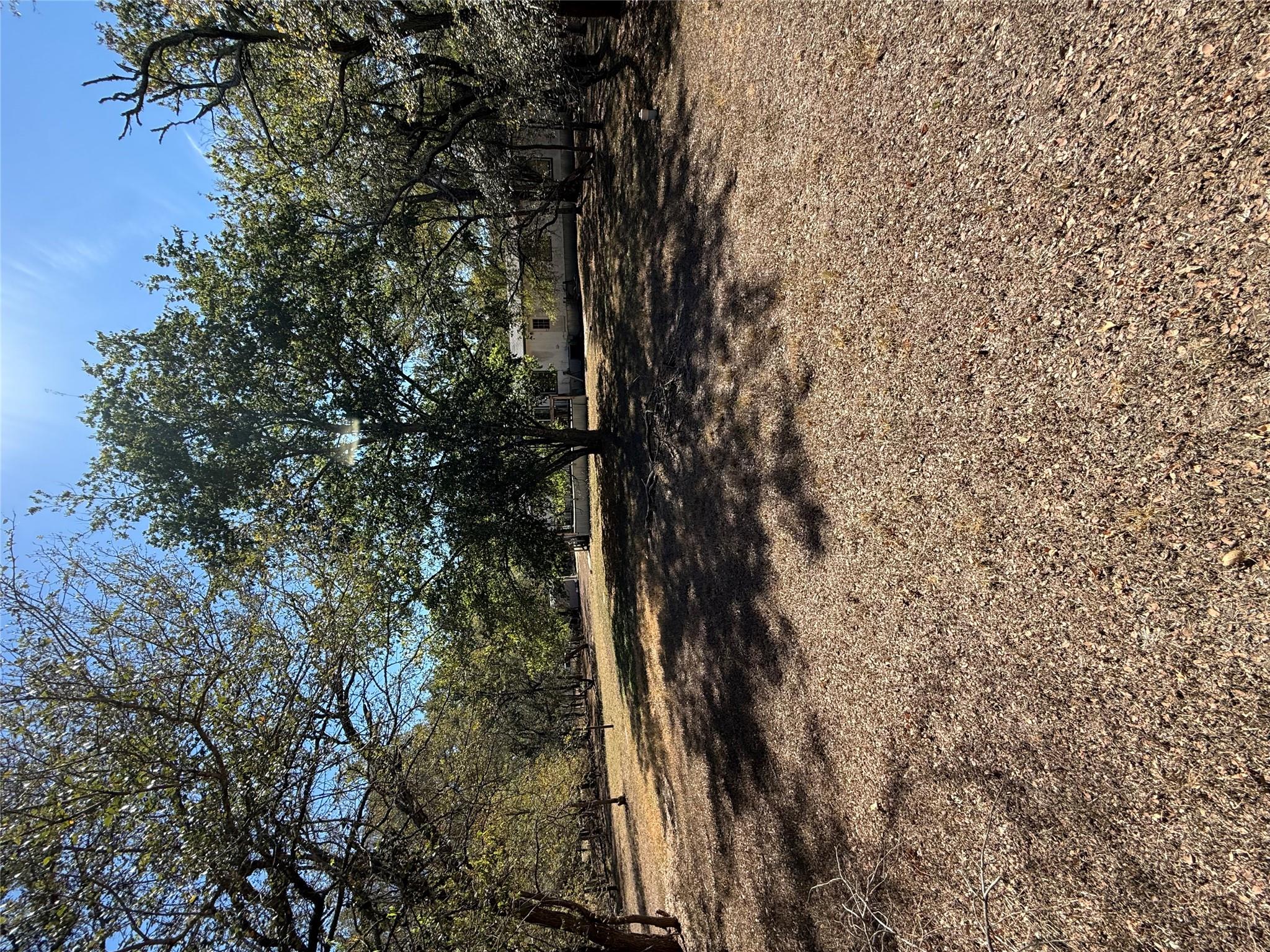 236 Live Oak Dr E, Cedar Creek, TX 78612