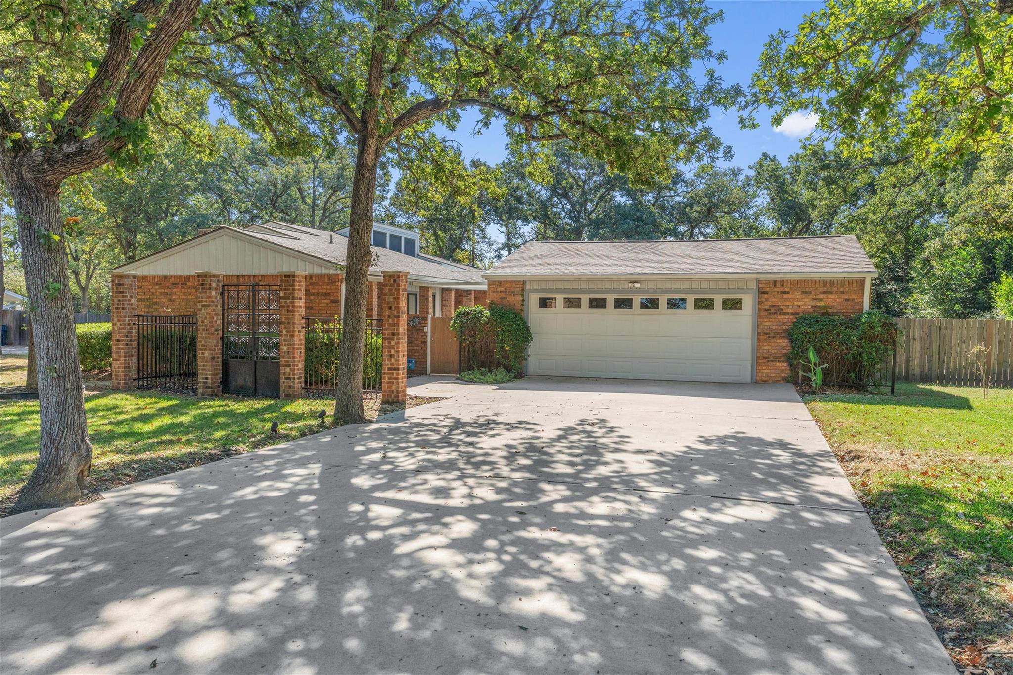 2007 Okelley Rd, Rockdale, TX 76567