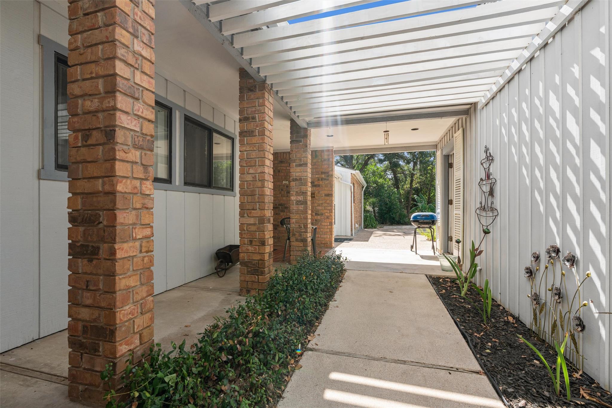 2007 Okelley Rd, Rockdale, TX 76567