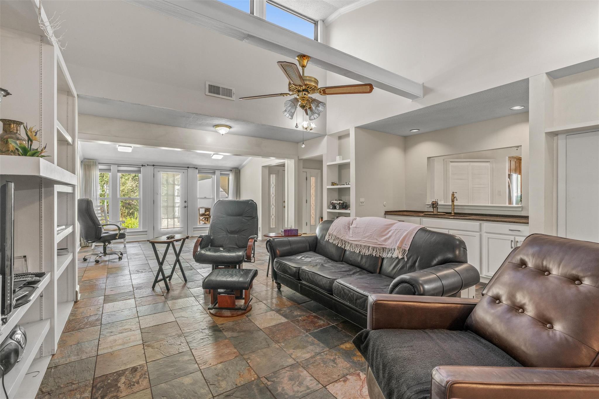 2007 Okelley Rd, Rockdale, TX 76567