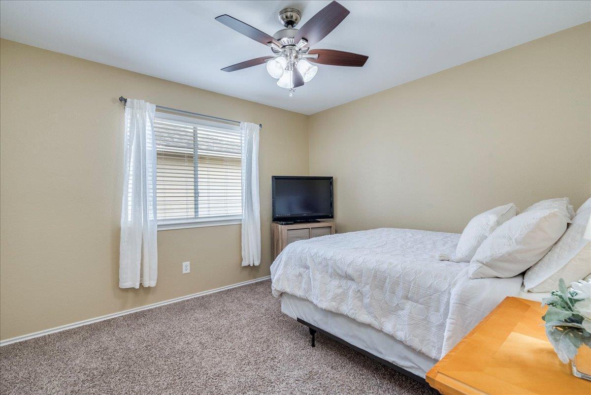 17920 Honey Locust Ln, Elgin, TX 78621