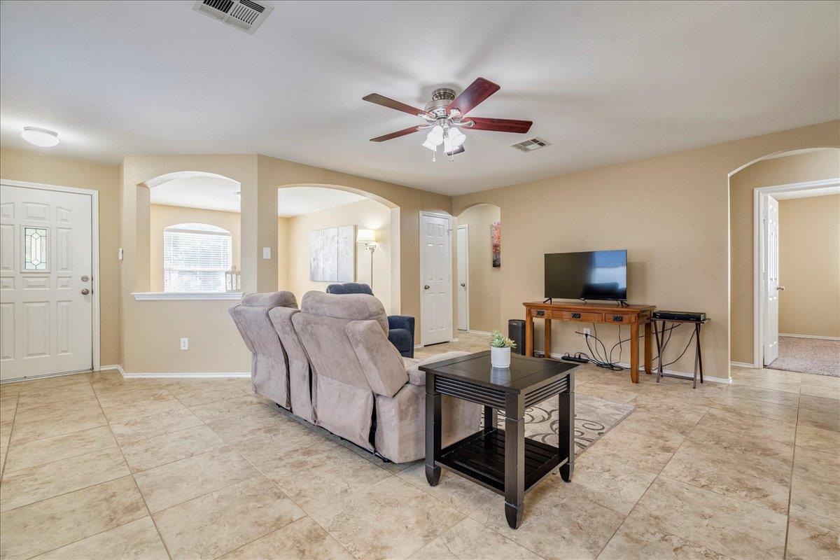 17920 Honey Locust Ln, Elgin, TX 78621