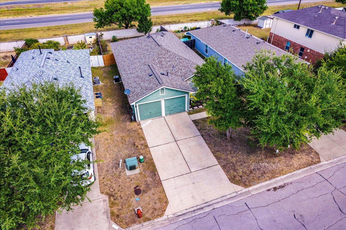 17920 Honey Locust Ln, Elgin, TX 78621