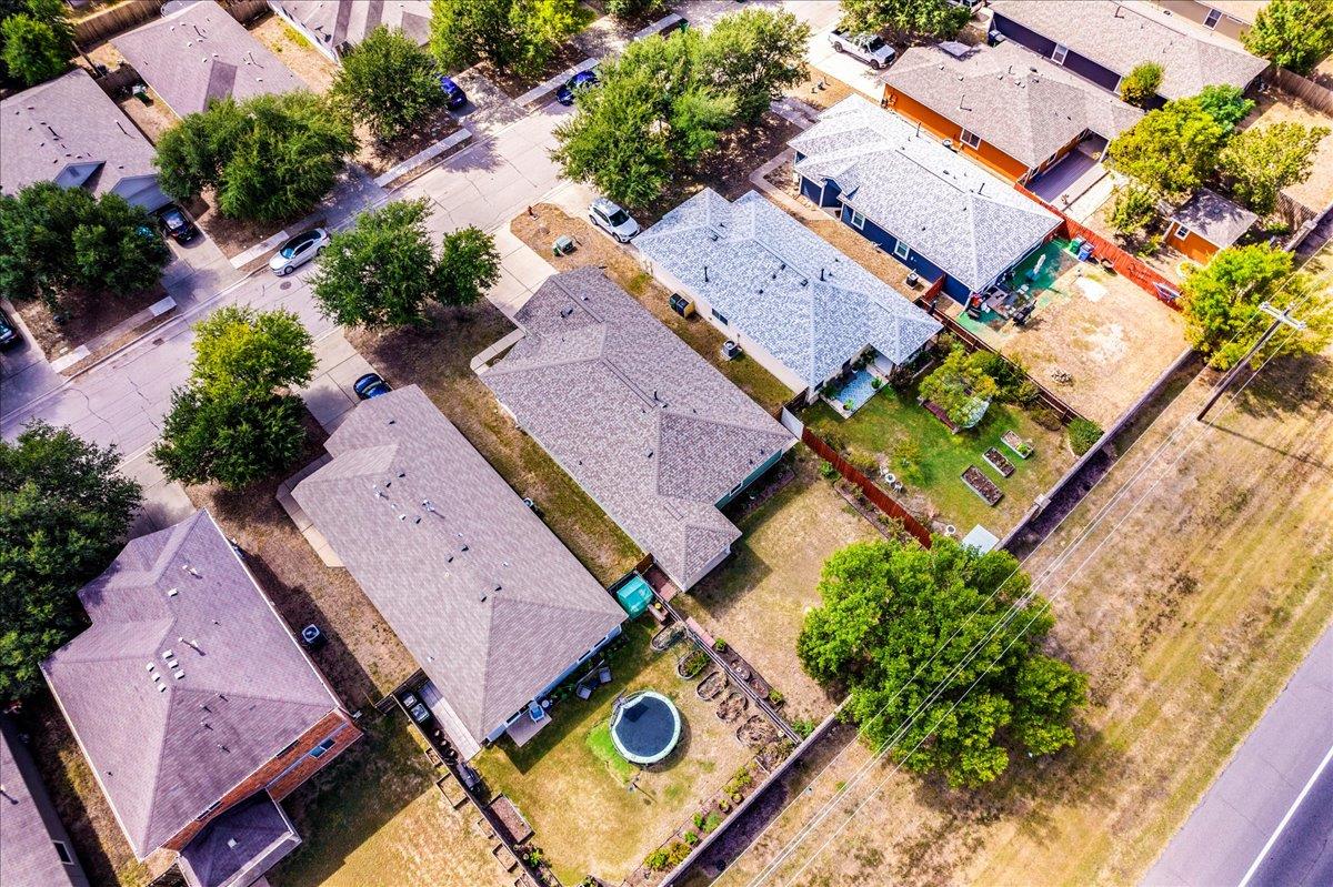 17920 Honey Locust Ln, Elgin, TX 78621