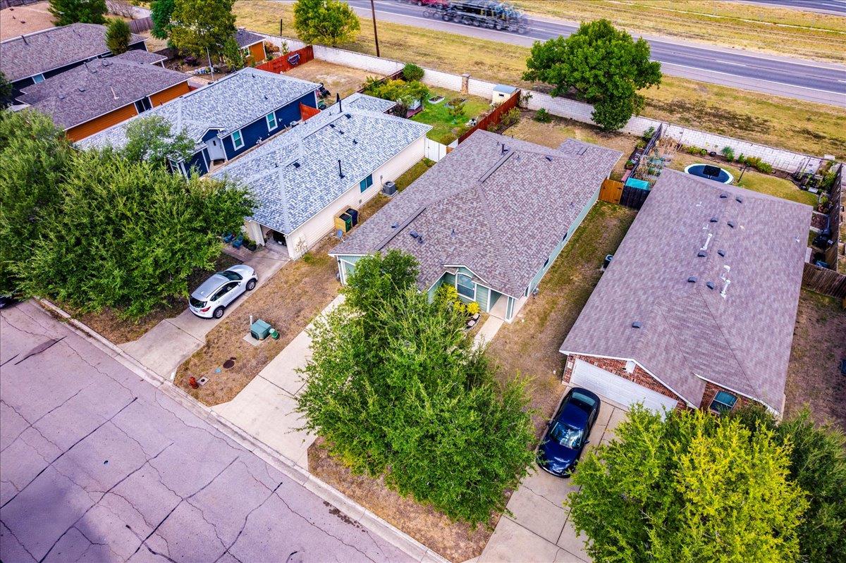 17920 Honey Locust Ln, Elgin, TX 78621