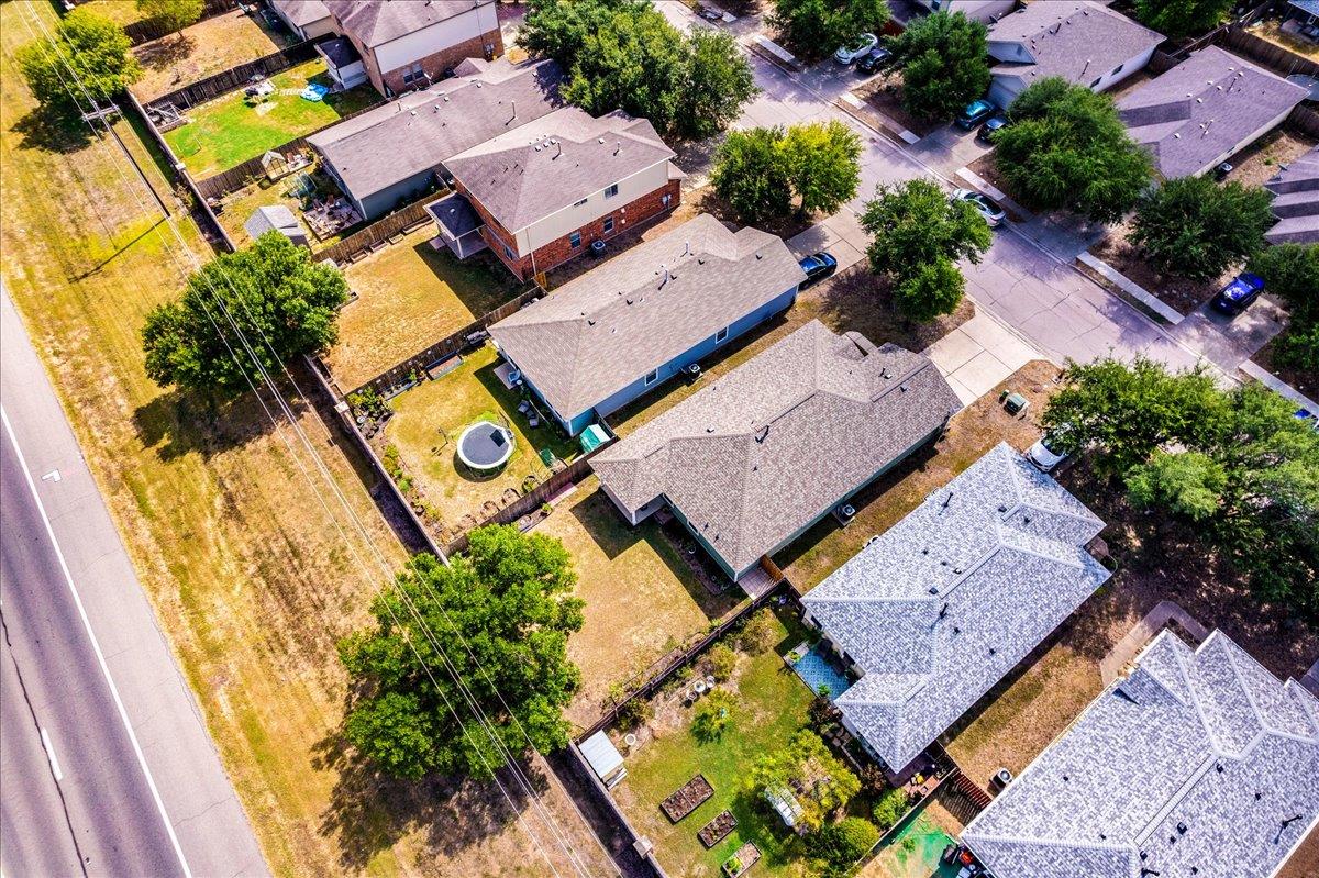 17920 Honey Locust Ln, Elgin, TX 78621