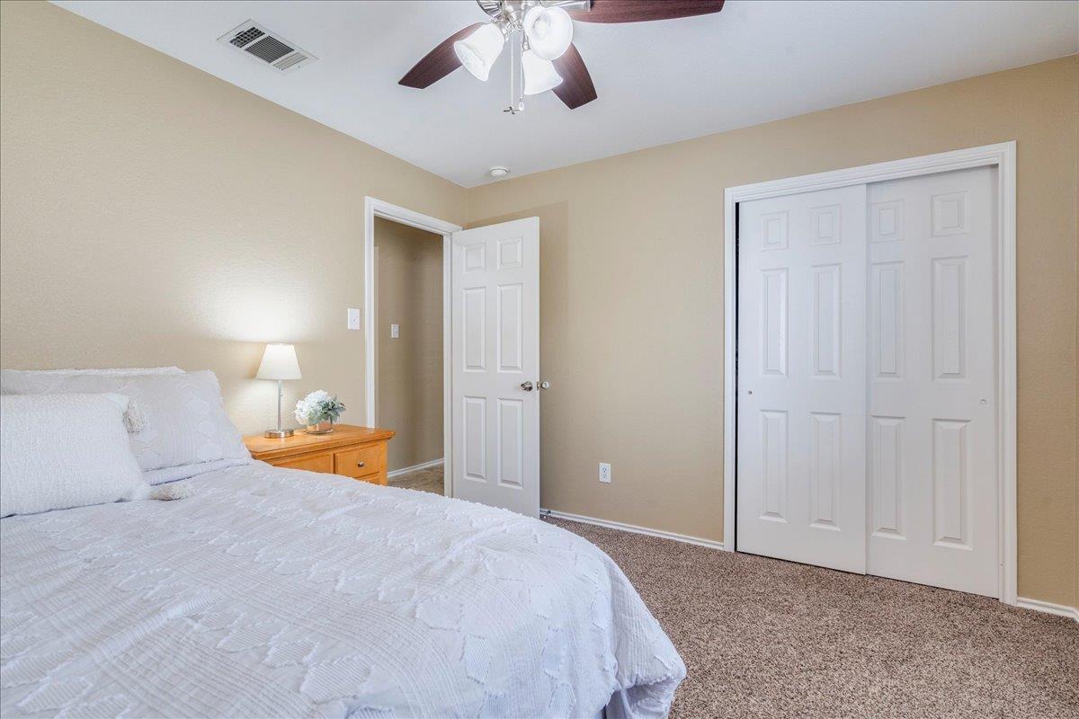 17920 Honey Locust Ln, Elgin, TX 78621