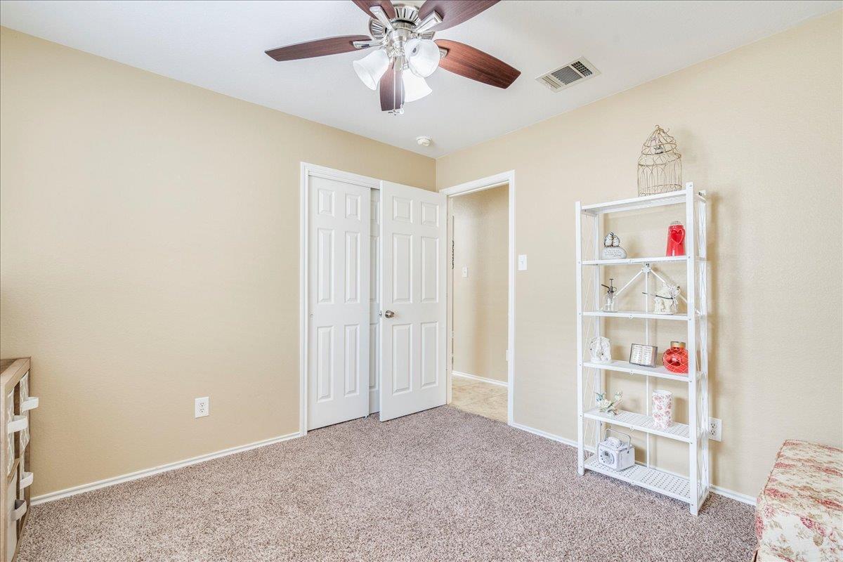 17920 Honey Locust Ln, Elgin, TX 78621