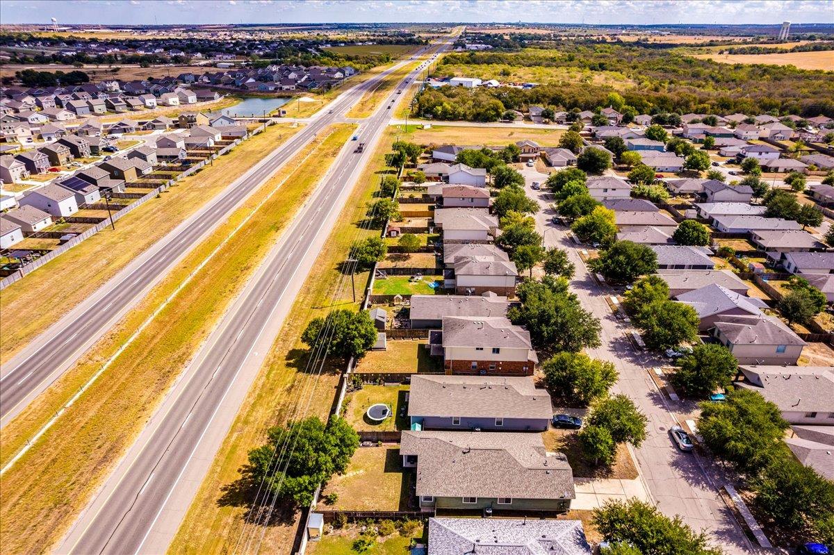 17920 Honey Locust Ln, Elgin, TX 78621