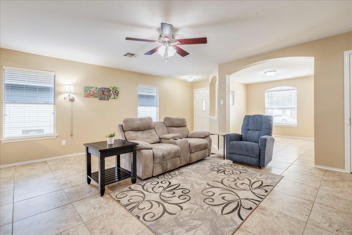 17920 Honey Locust Ln, Elgin, TX 78621