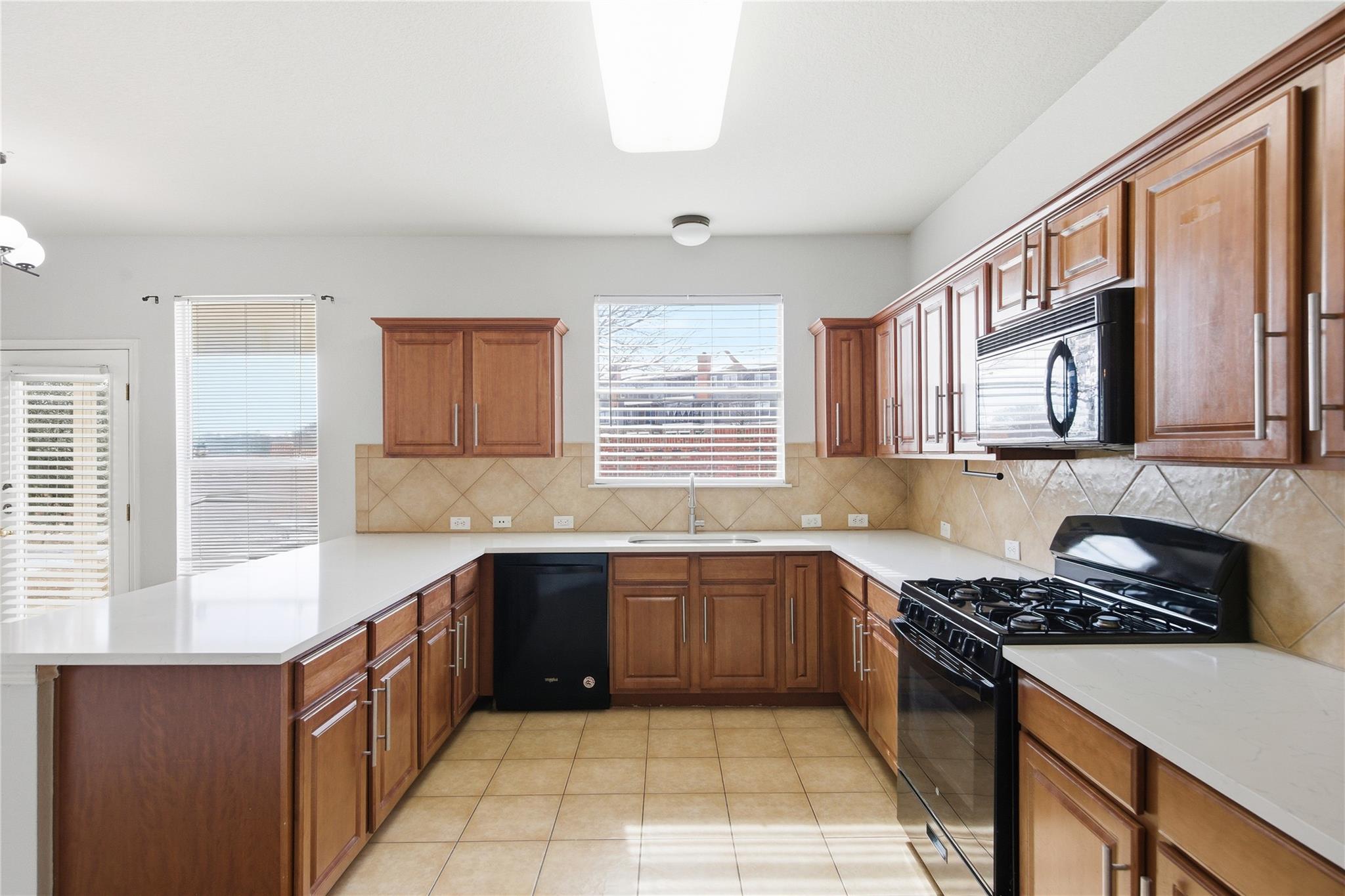 4410 Meadowside Ln, Round Rock, TX 78665