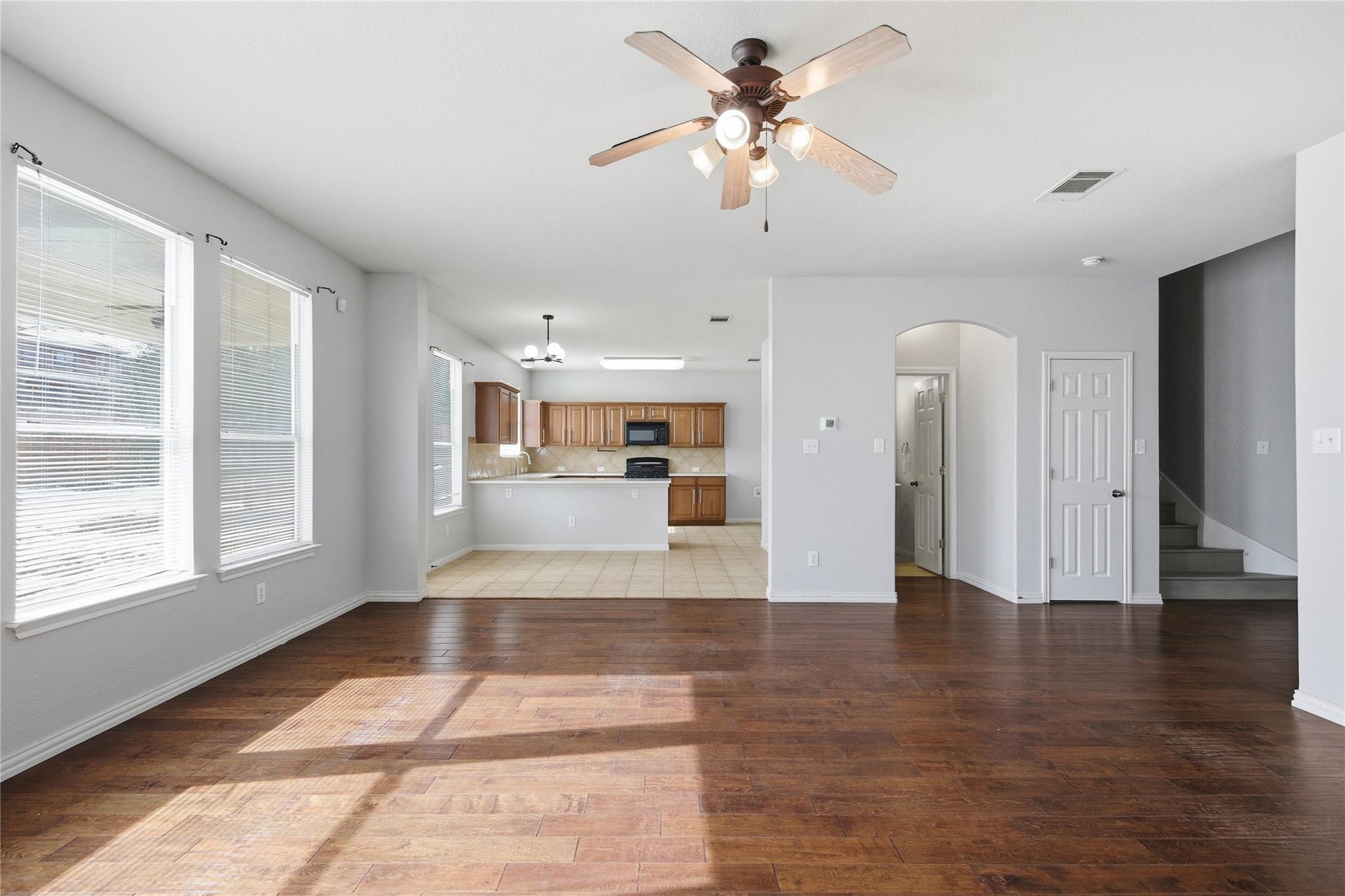 4410 Meadowside Ln, Round Rock, TX 78665