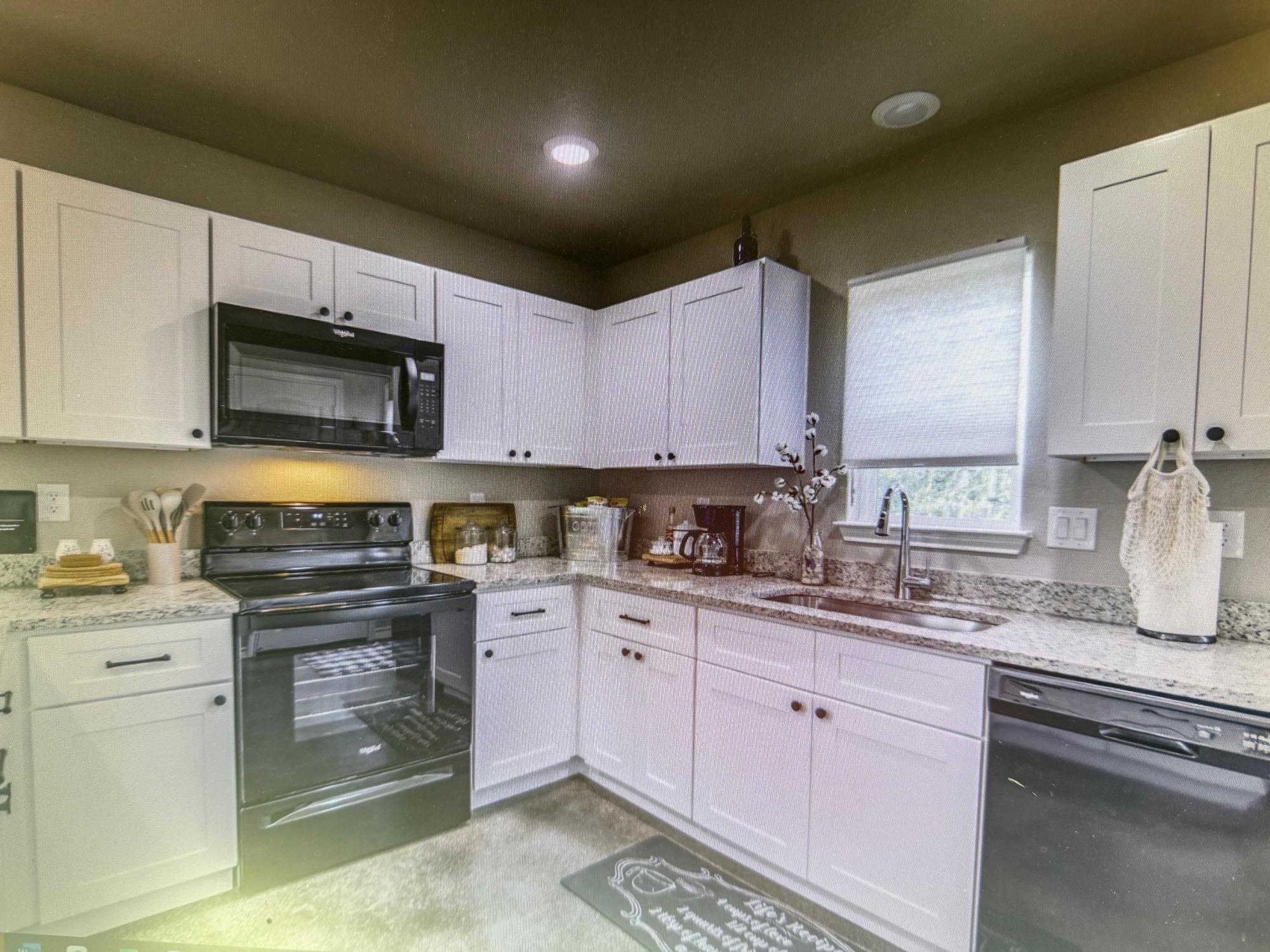 1724 Cave Dr, Spring Branch, TX 78070