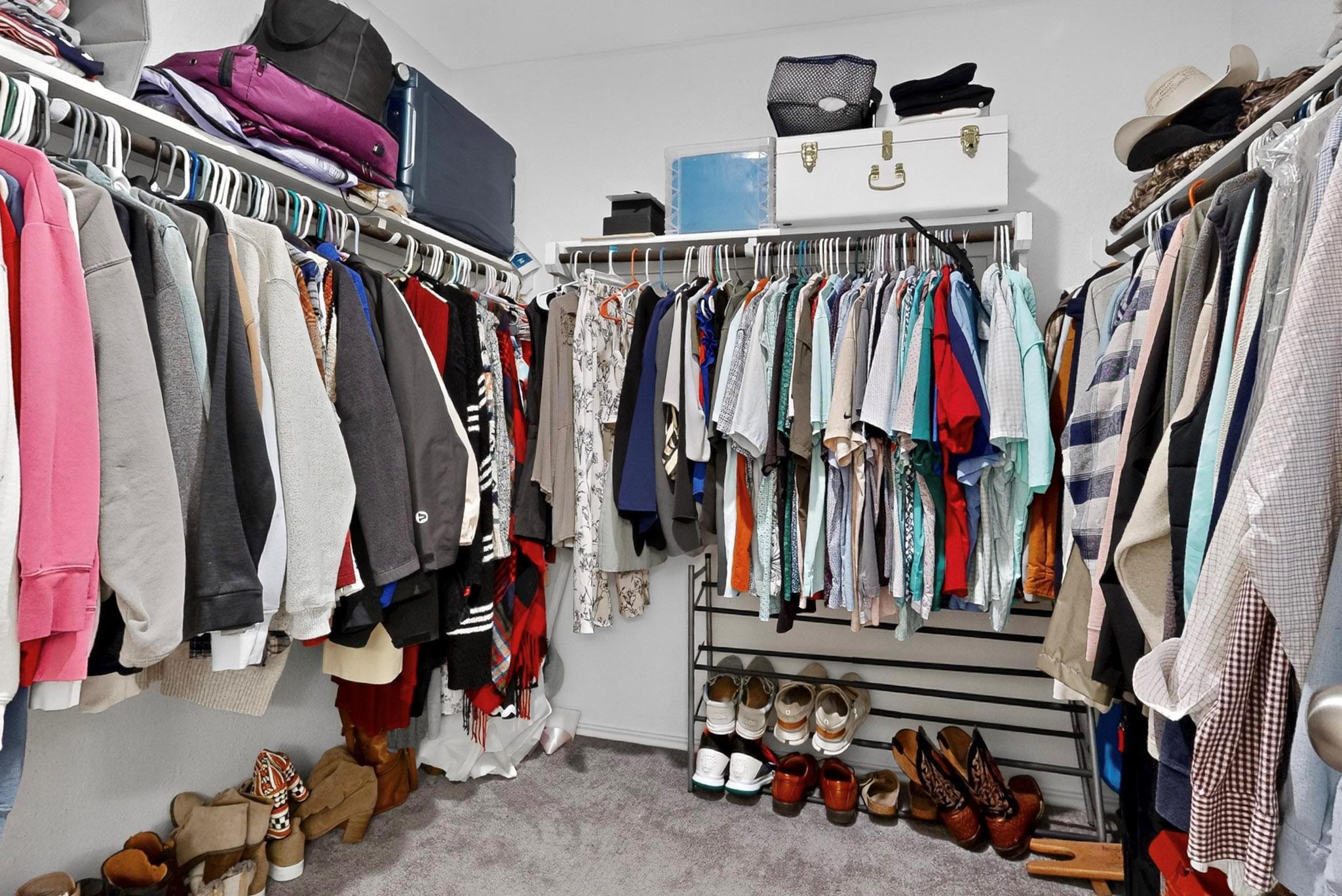 128 BANYON Dr, Liberty Hill, TX 78642